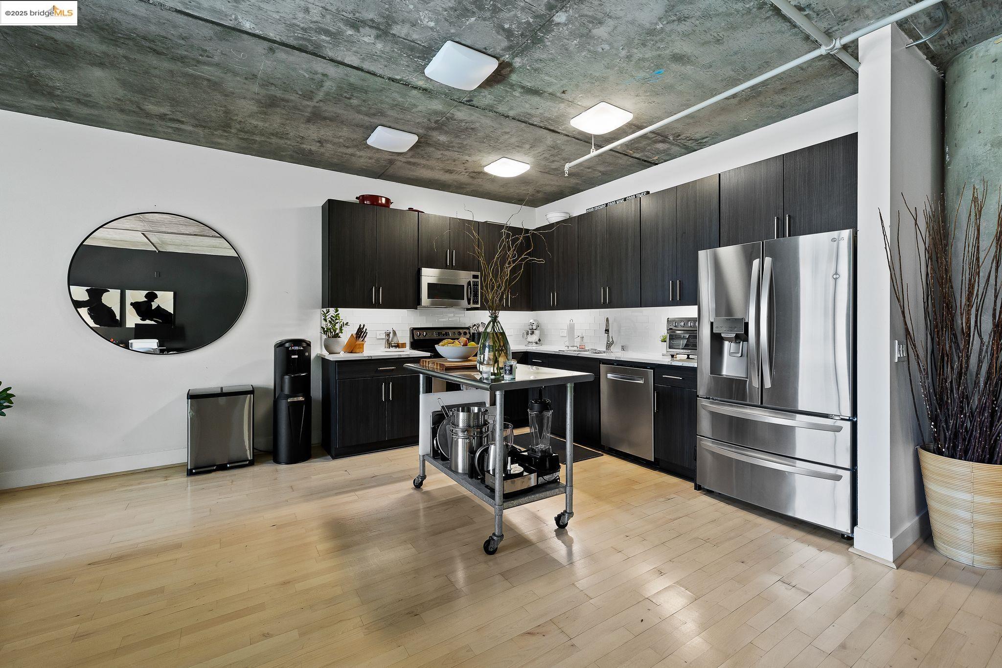 Detail Gallery Image 12 of 43 For 311 Oak St #720,  Oakland,  CA 94607 - 1 Beds | 1 Baths