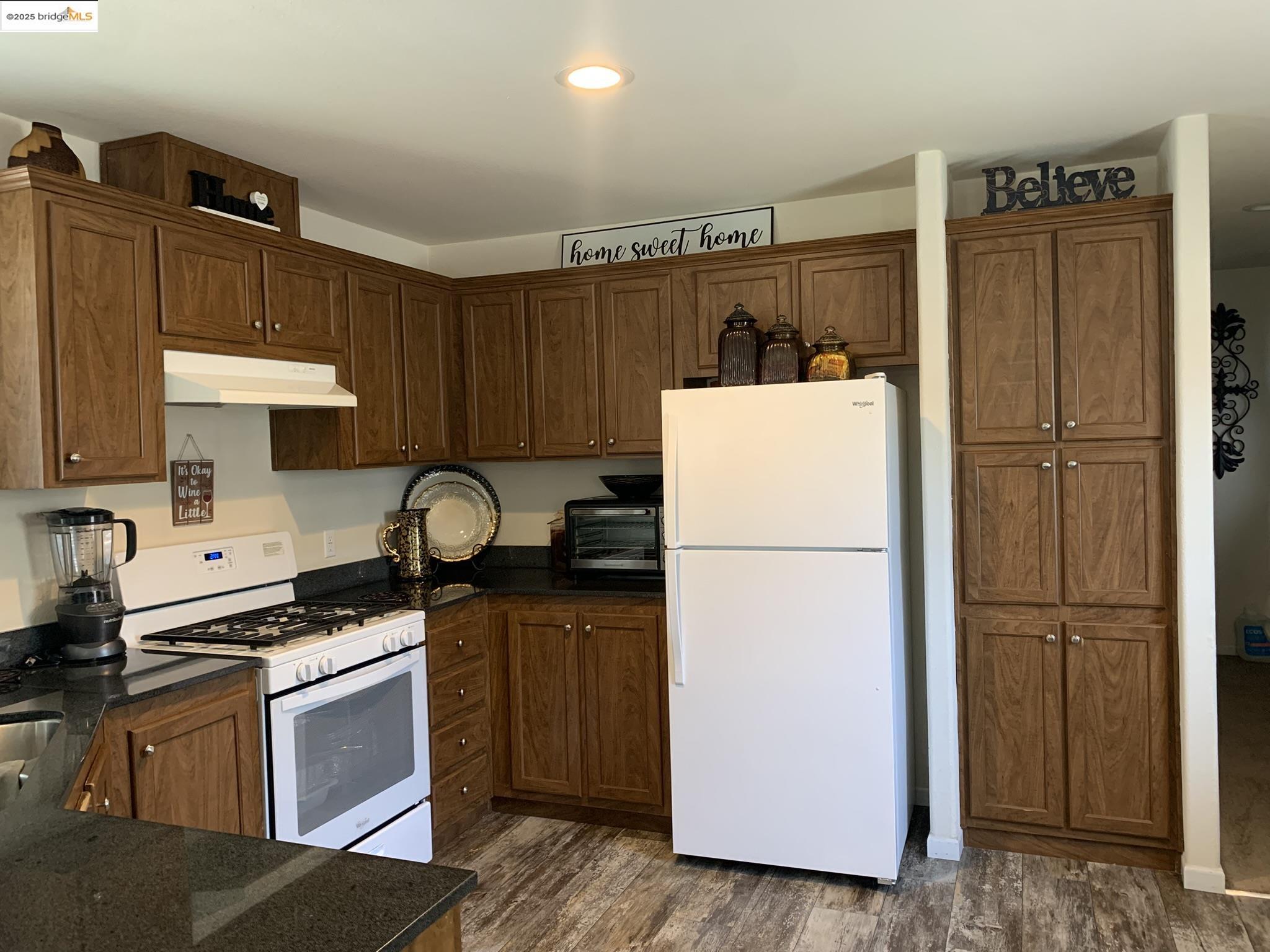 Detail Gallery Image 8 of 26 For 24221 S Chrisman #46,  Tracy,  CA 95304 - 2 Beds | 2 Baths