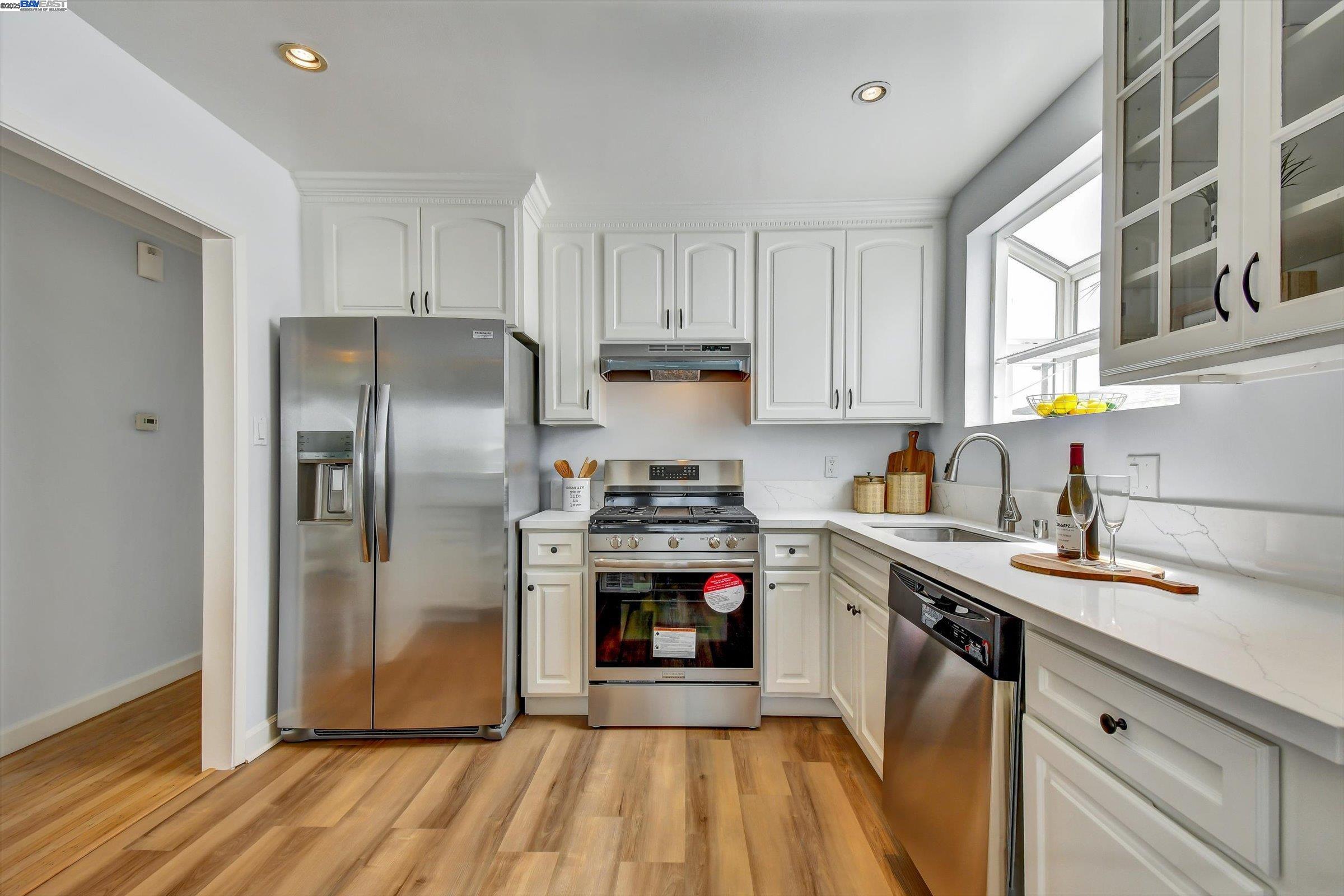 Detail Gallery Image 11 of 37 For 153 Morningside Dr, Daly City,  CA 94015 - 4 Beds | 2 Baths