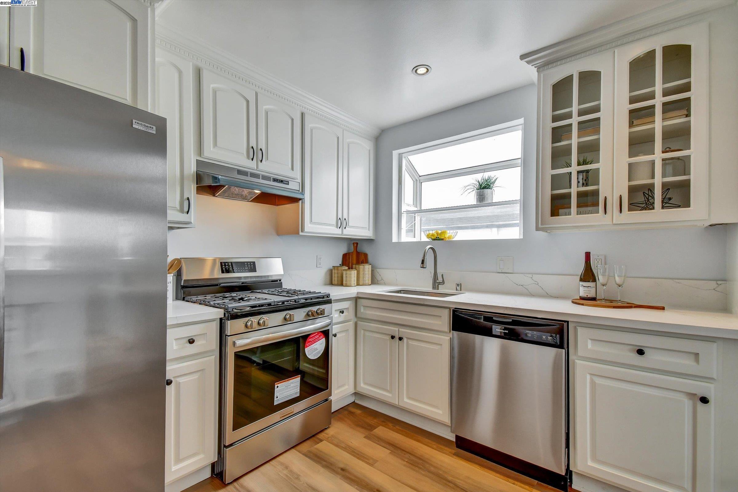 Detail Gallery Image 12 of 37 For 153 Morningside Dr, Daly City,  CA 94015 - 4 Beds | 2 Baths