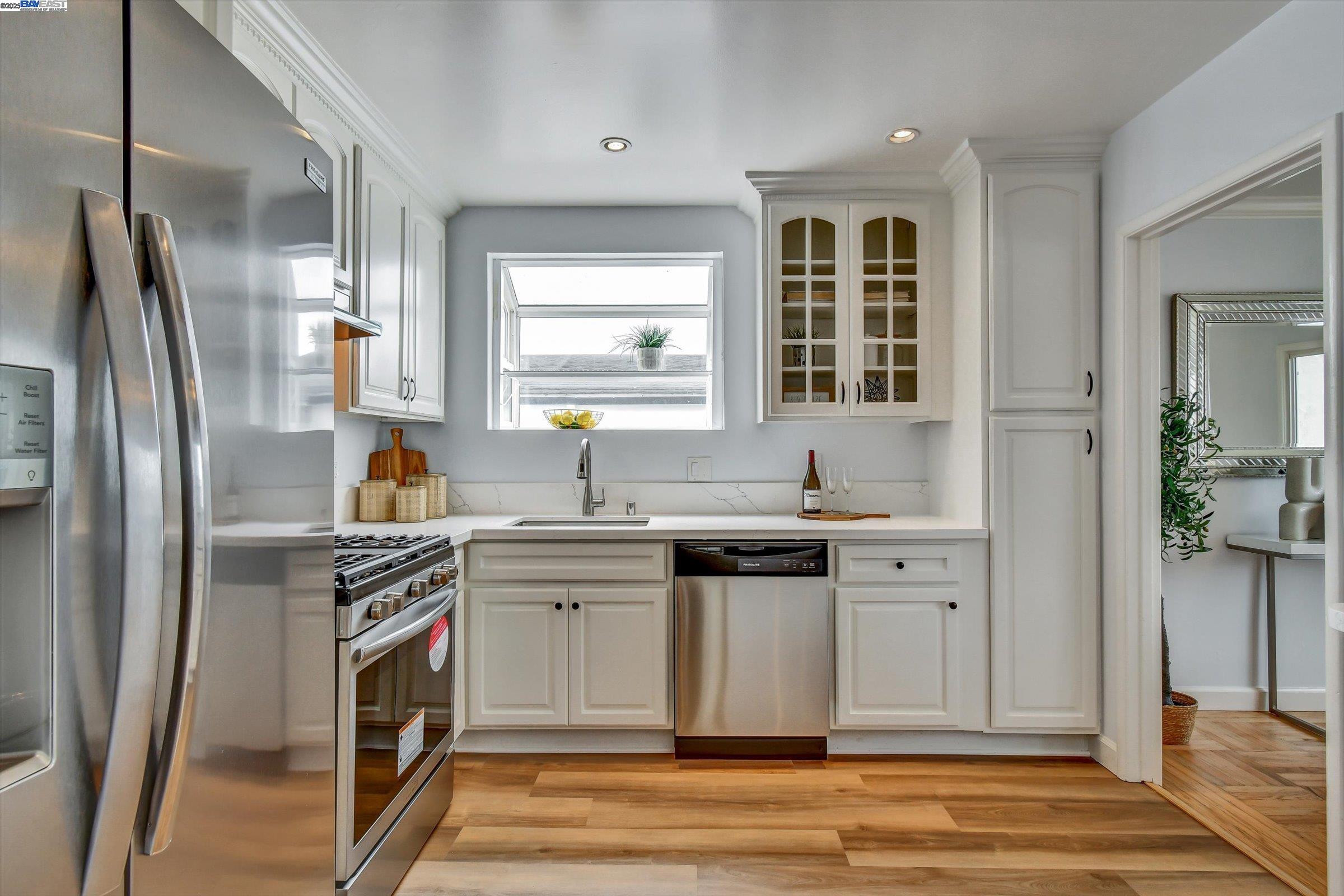 Detail Gallery Image 13 of 37 For 153 Morningside Dr, Daly City,  CA 94015 - 4 Beds | 2 Baths