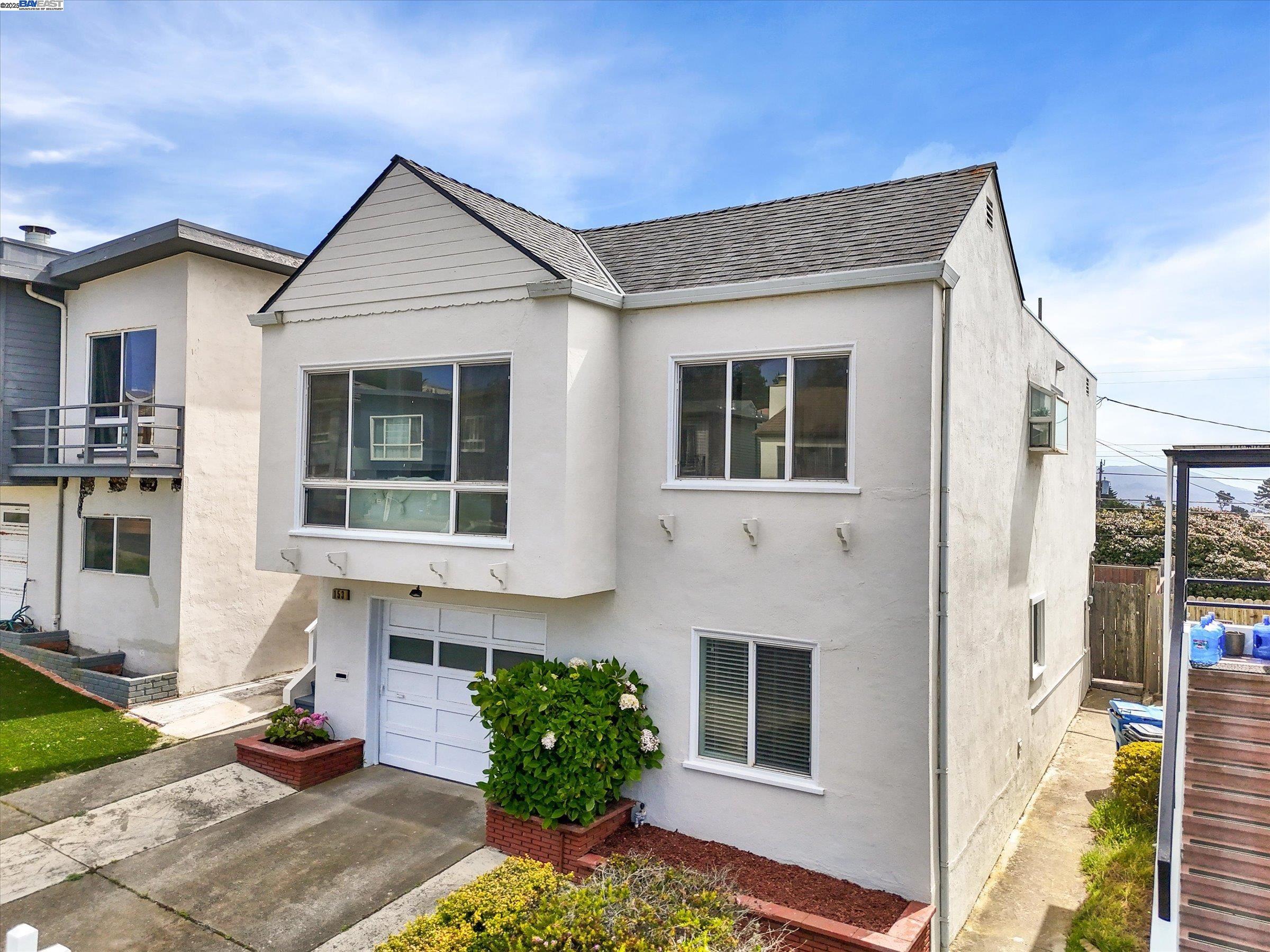 Detail Gallery Image 3 of 37 For 153 Morningside Dr, Daly City,  CA 94015 - 4 Beds | 2 Baths