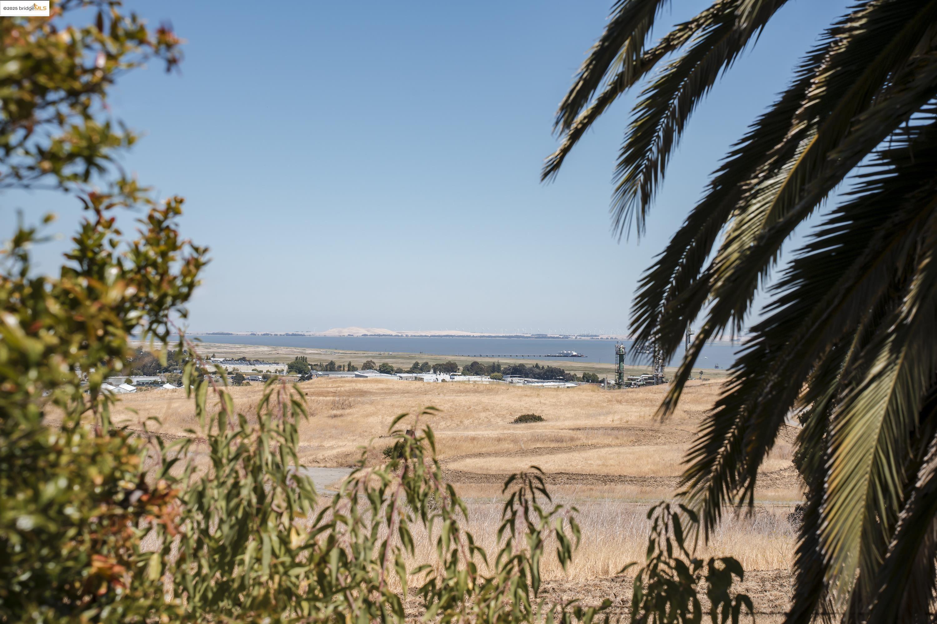 Detail Gallery Image 2 of 60 For 41 Corte Dorado Ct., Benicia,  CA 94510 - 2 Beds | 1 Baths