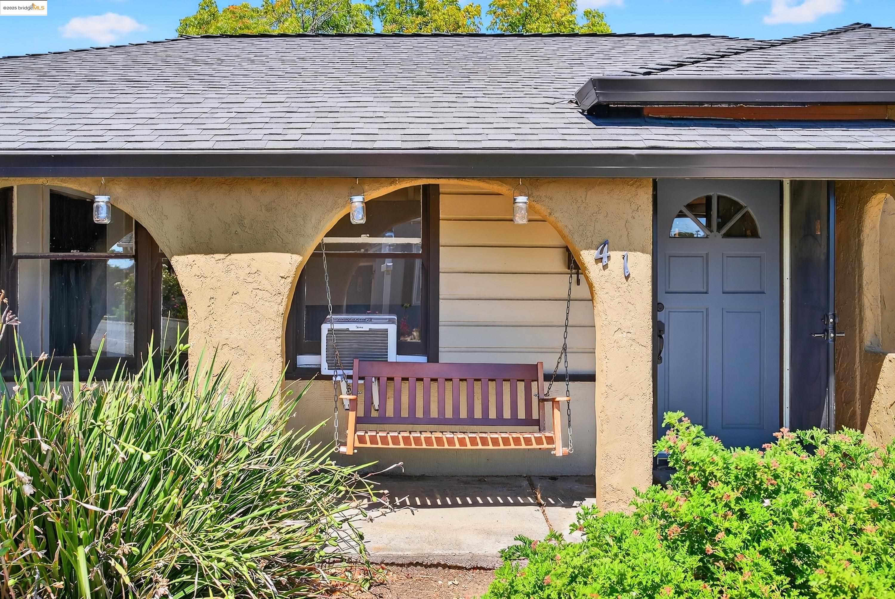 Detail Gallery Image 4 of 60 For 41 Corte Dorado Ct., Benicia,  CA 94510 - 2 Beds | 1 Baths