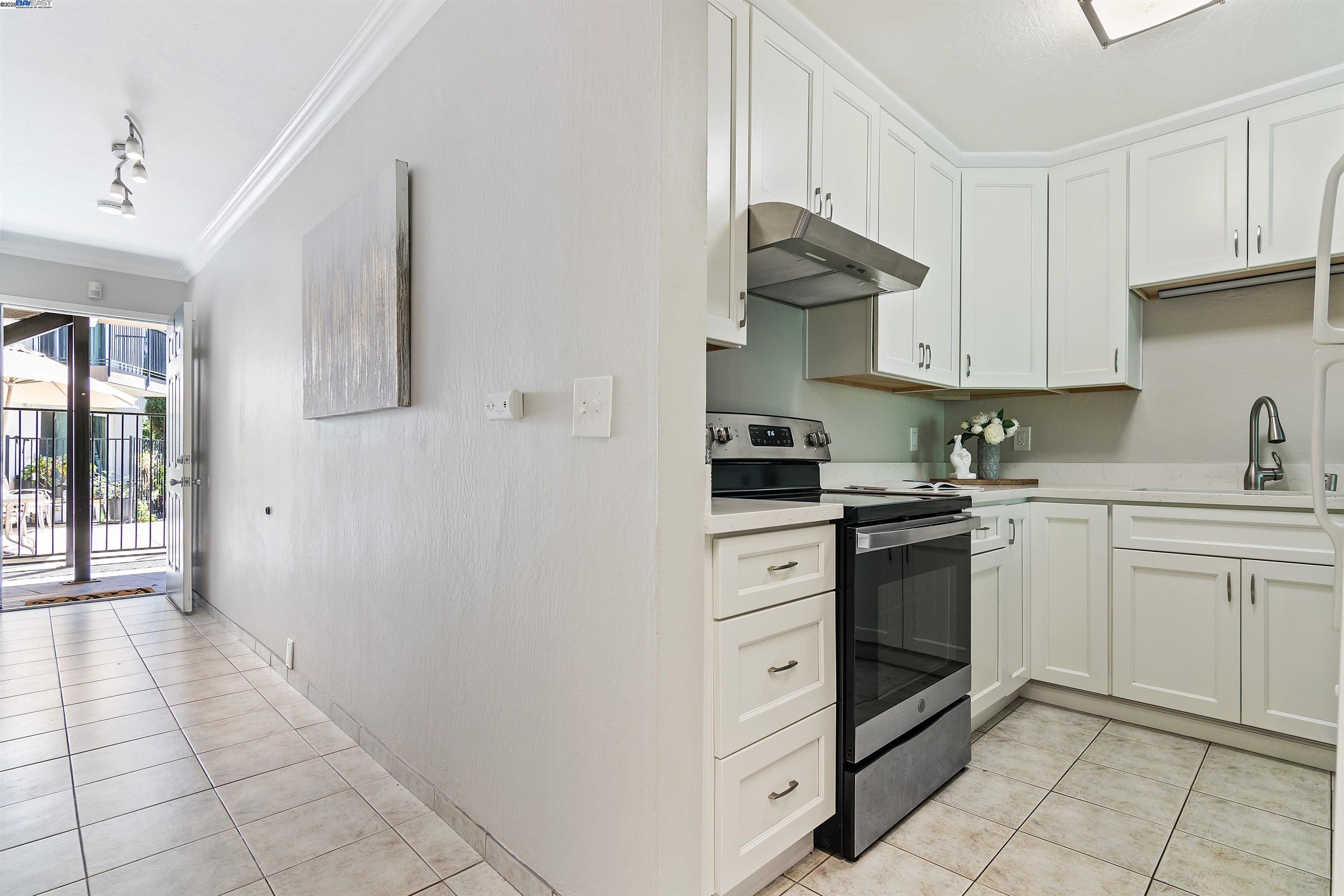 Photo #5: 41107342 Listing: Photo #5