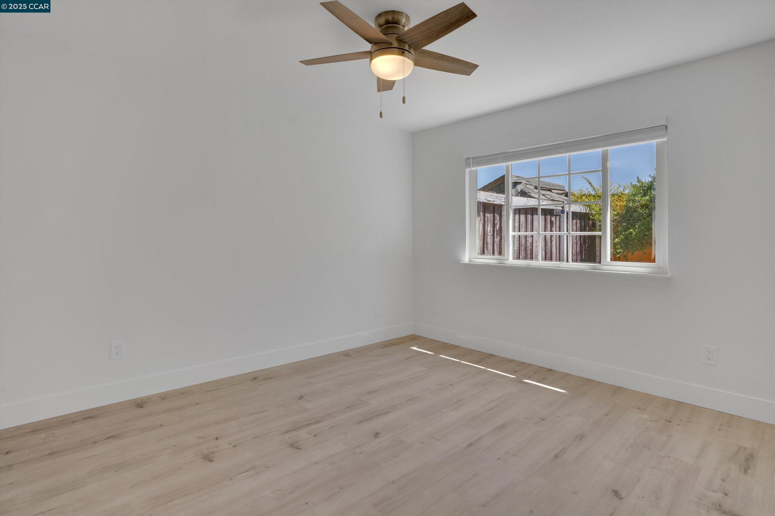 Detail Gallery Image 15 of 24 For 3253 Madrone St, Antioch,  CA 94509 - 3 Beds | 2 Baths