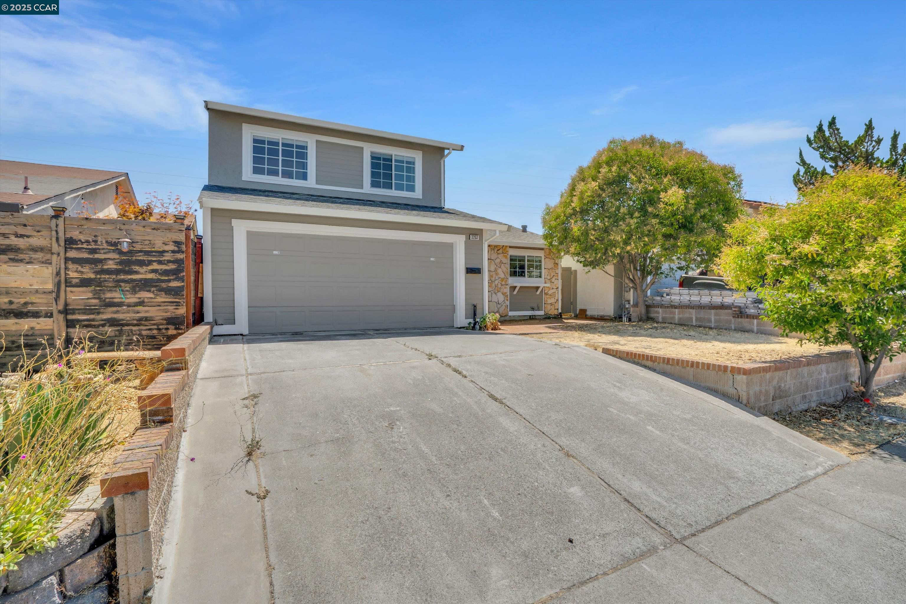 Detail Gallery Image 3 of 24 For 3253 Madrone St, Antioch,  CA 94509 - 3 Beds | 2 Baths
