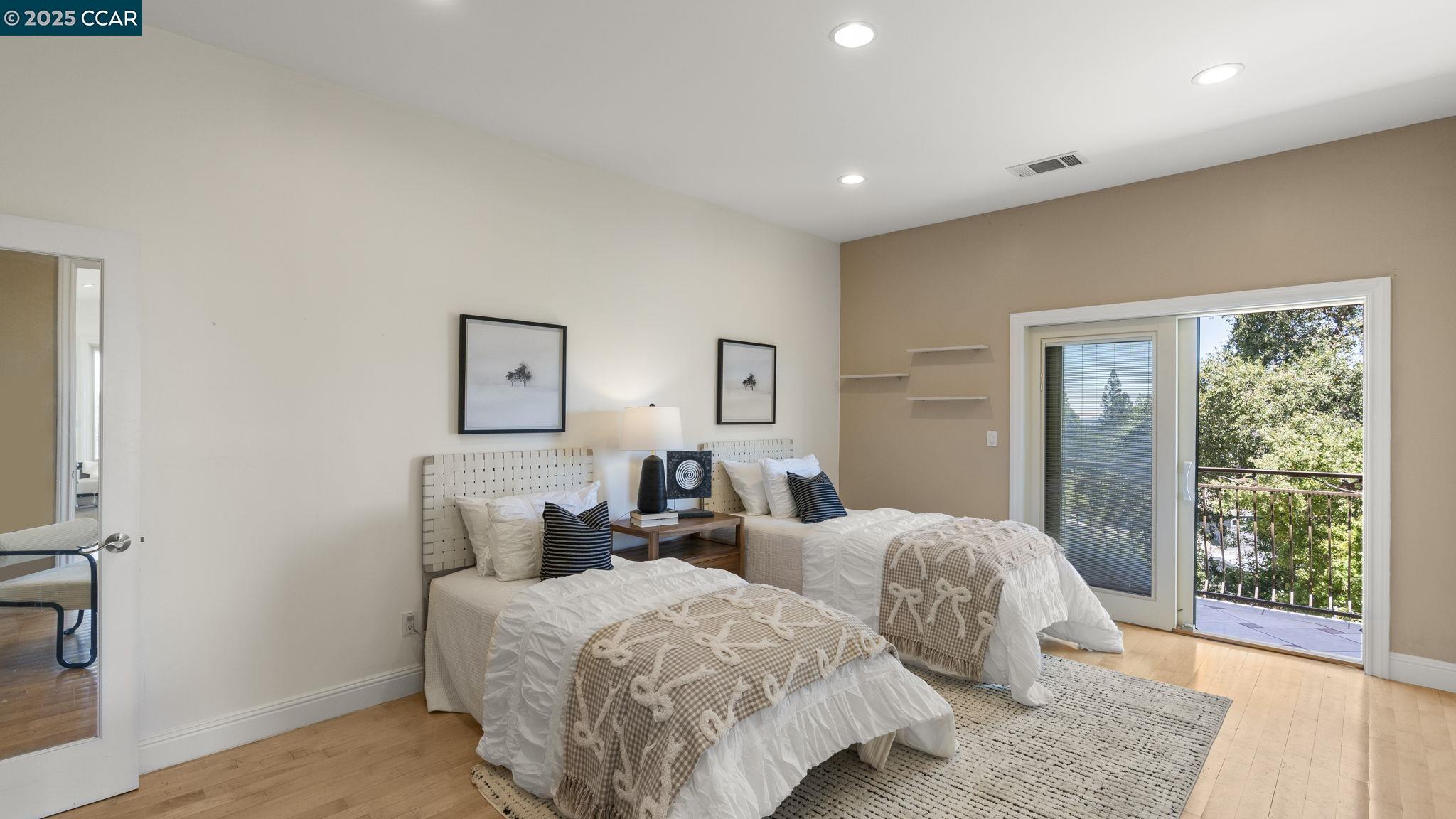 Detail Gallery Image 20 of 36 For 131 Montecito Crescent, Walnut Creek,  CA 94597 - 5 Beds | 5 Baths