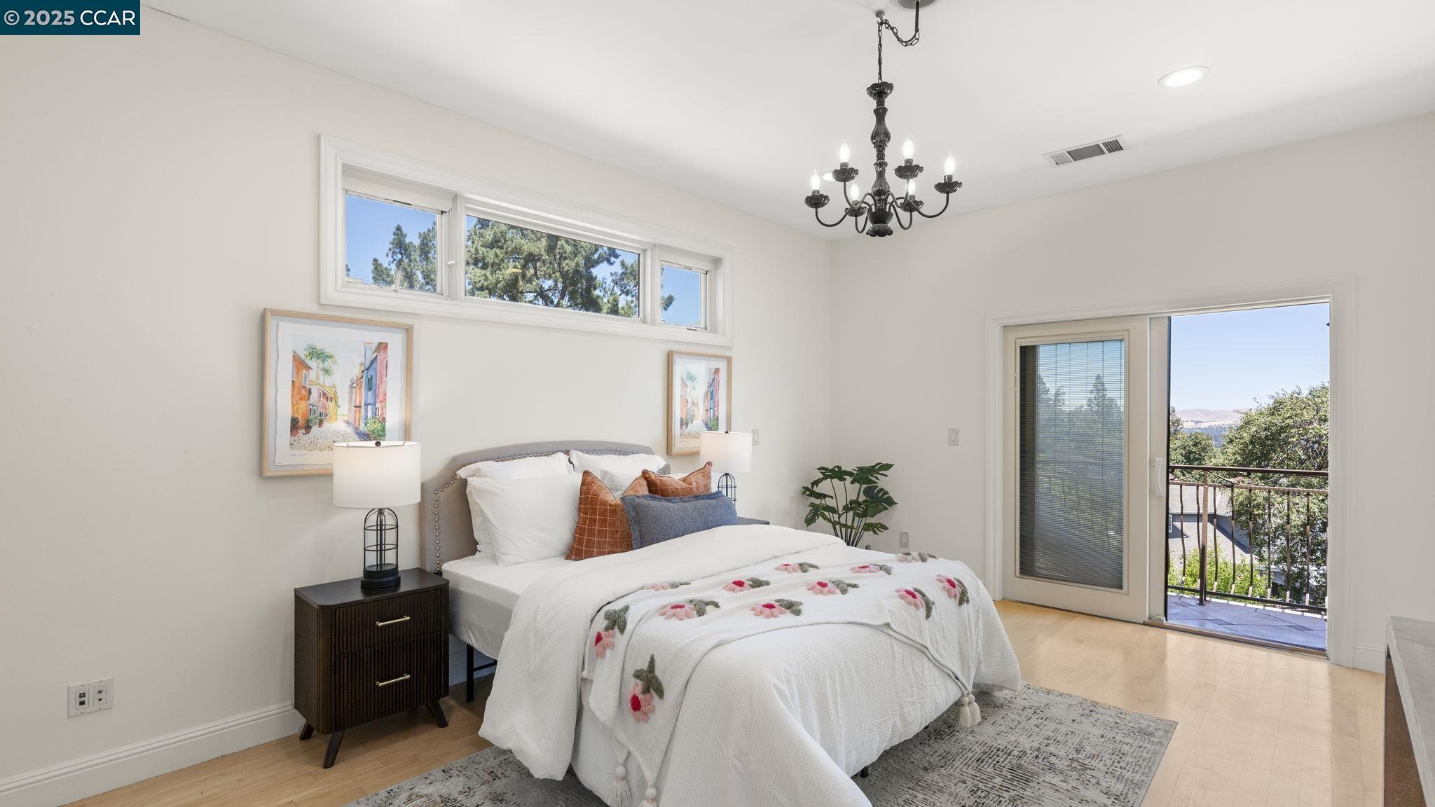 Detail Gallery Image 22 of 36 For 131 Montecito Crescent, Walnut Creek,  CA 94597 - 5 Beds | 5 Baths