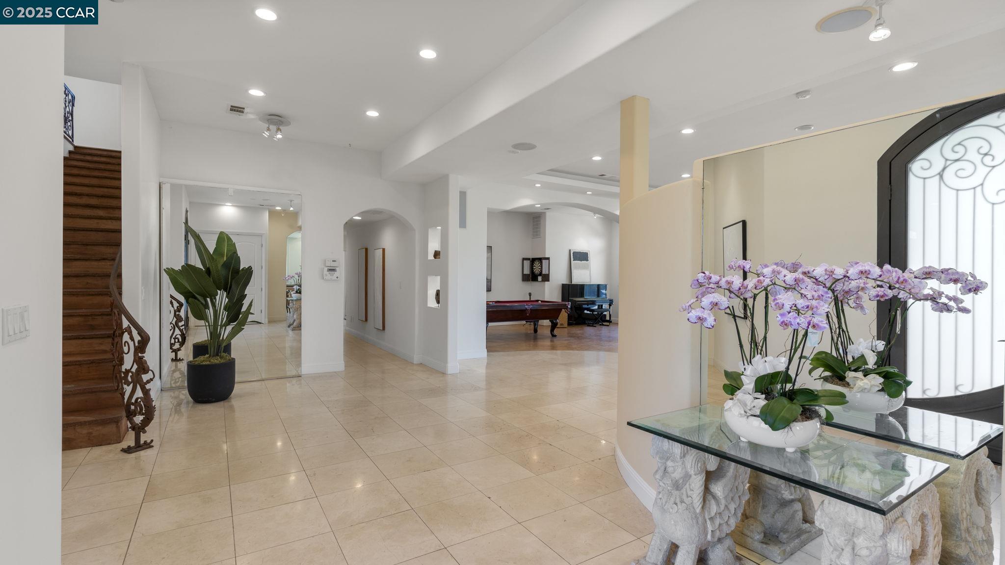 Detail Gallery Image 4 of 36 For 131 Montecito Crescent, Walnut Creek,  CA 94597 - 5 Beds | 5 Baths