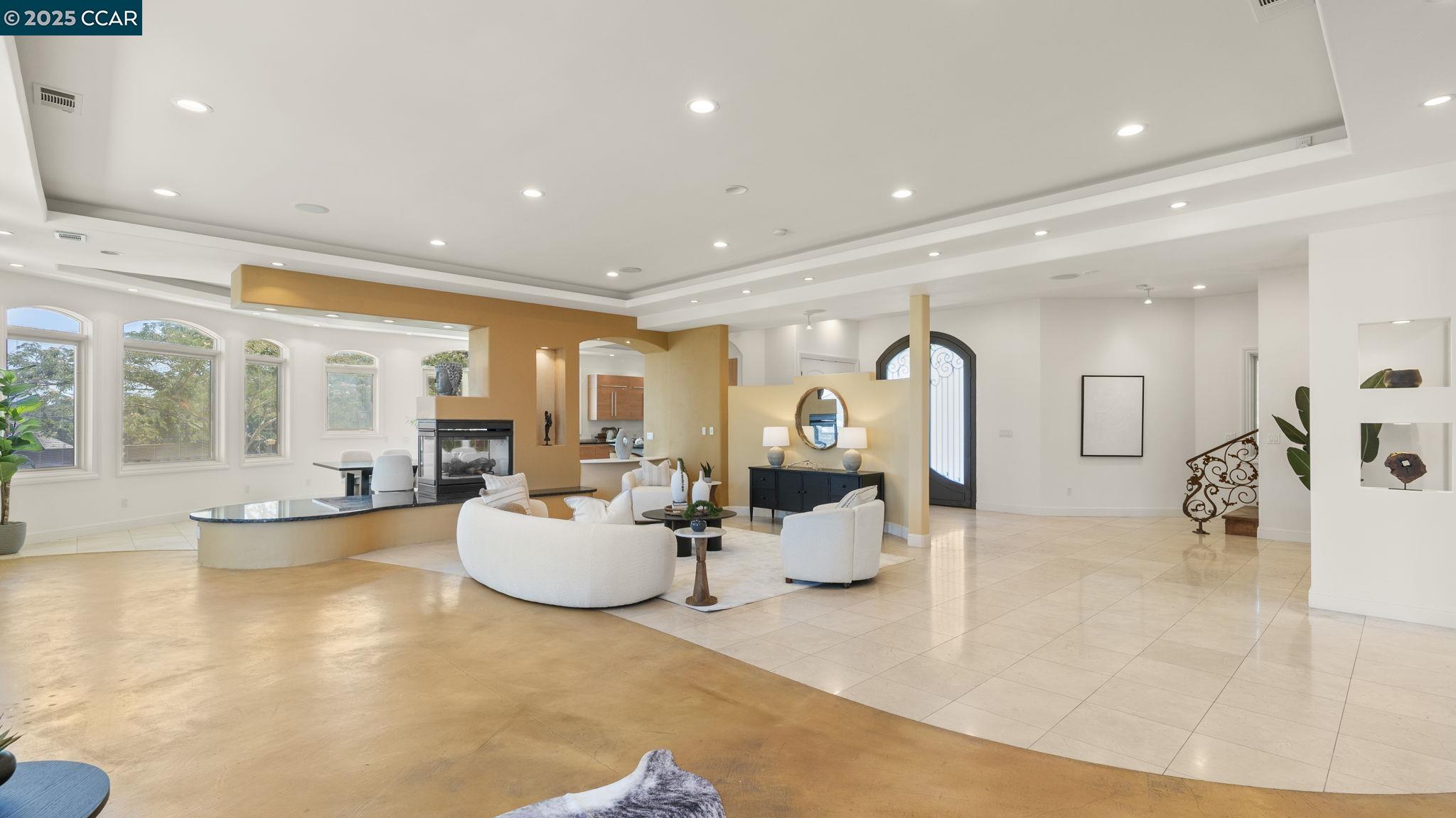 Detail Gallery Image 6 of 36 For 131 Montecito Crescent, Walnut Creek,  CA 94597 - 5 Beds | 5 Baths