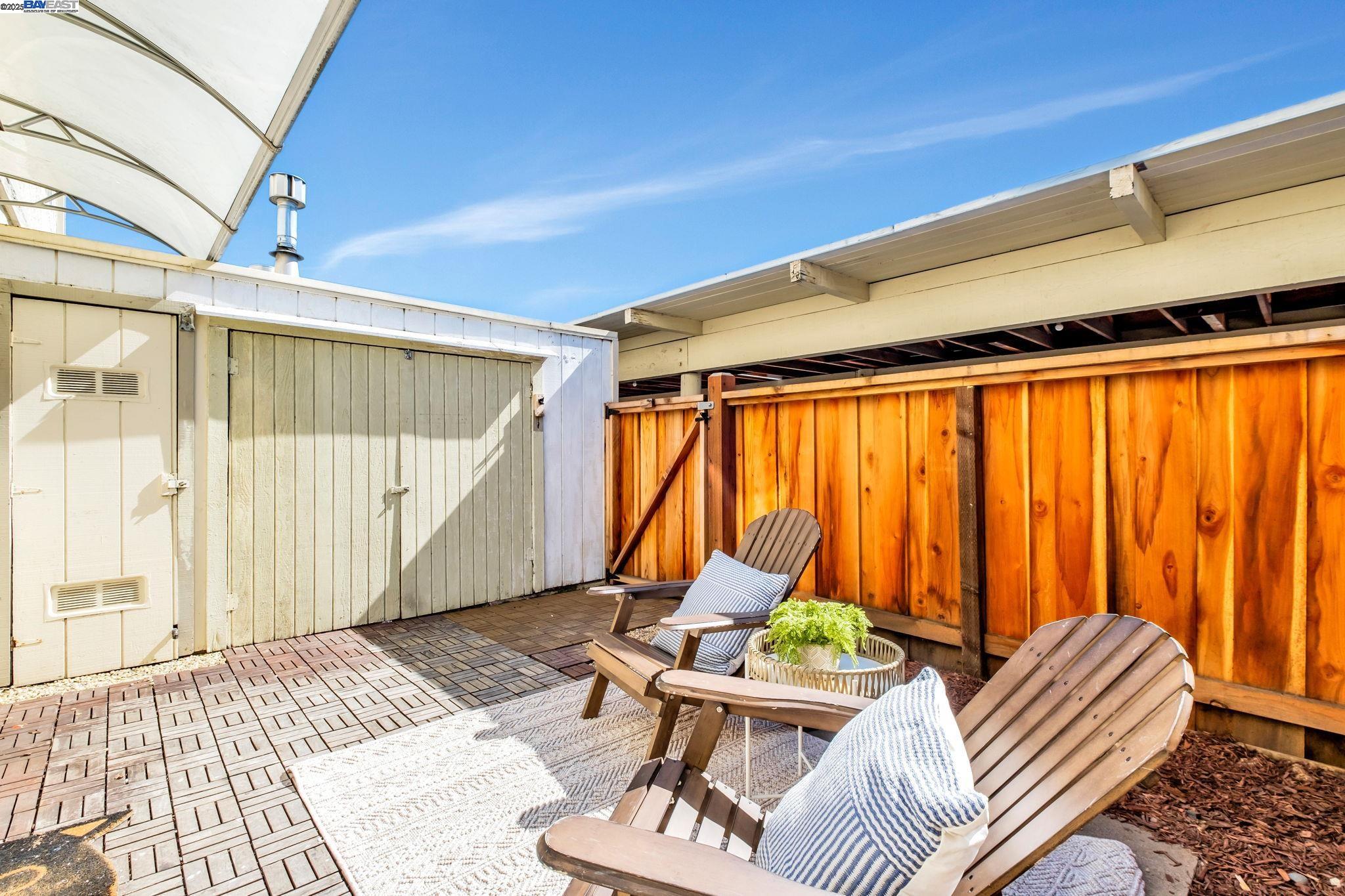 Detail Gallery Image 21 of 28 For 2474 Fairway Dr, San Leandro,  CA 94577 - 2 Beds | 1/1 Baths
