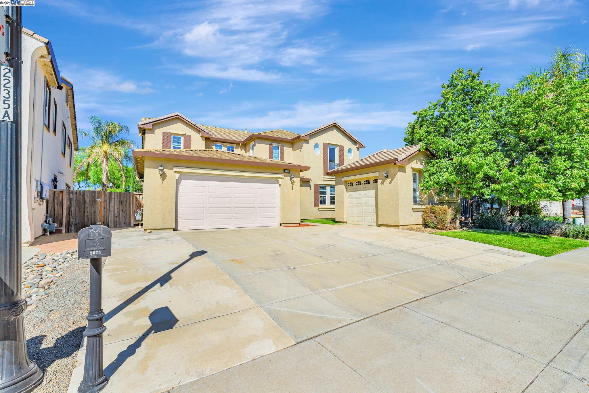 Detail Gallery Image 2 of 51 For 5675 Arcadia Cir, Discovery Bay,  CA 94505 - 4 Beds | 3/1 Baths