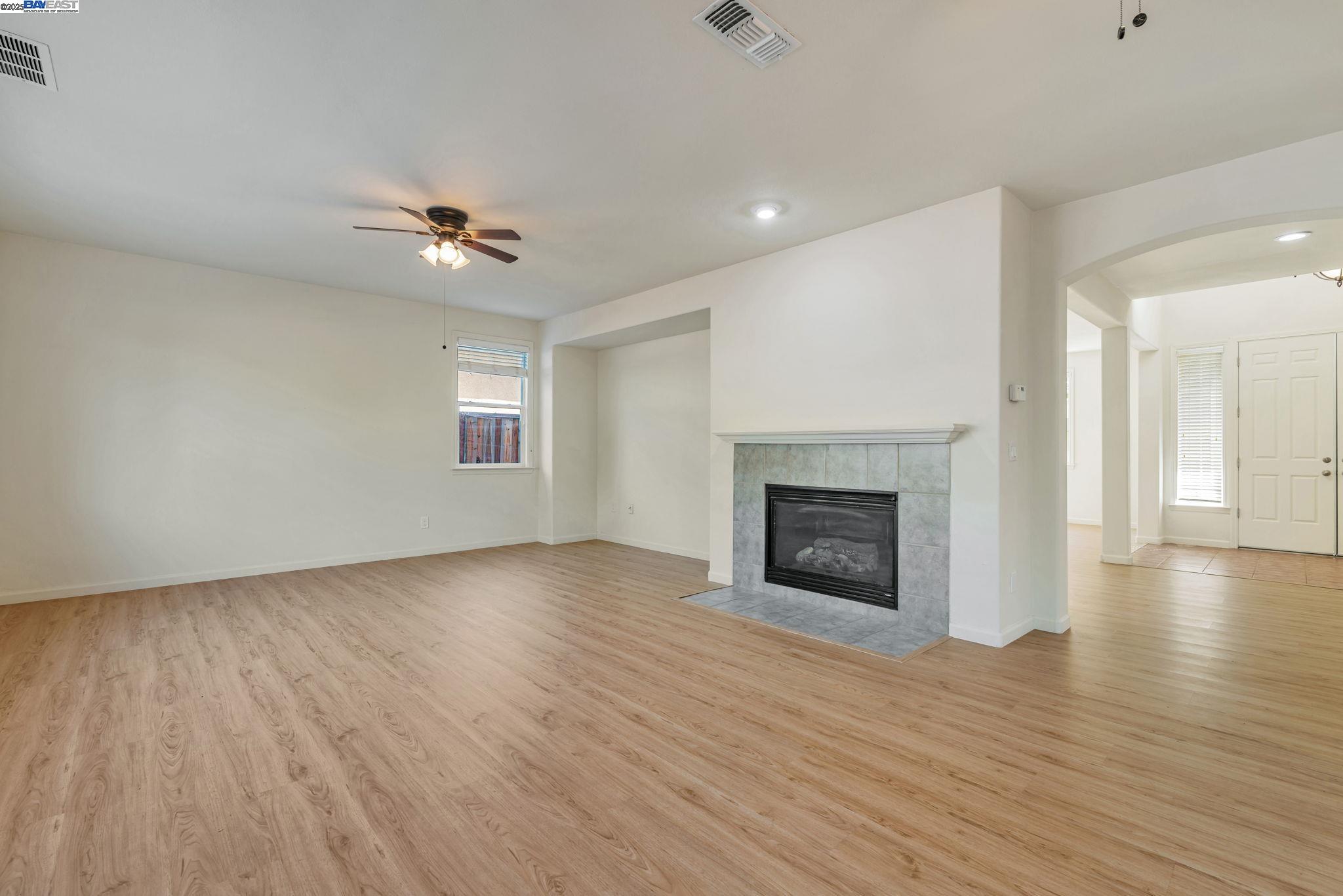 Detail Gallery Image 7 of 51 For 5675 Arcadia Cir, Discovery Bay,  CA 94505 - 4 Beds | 3/1 Baths