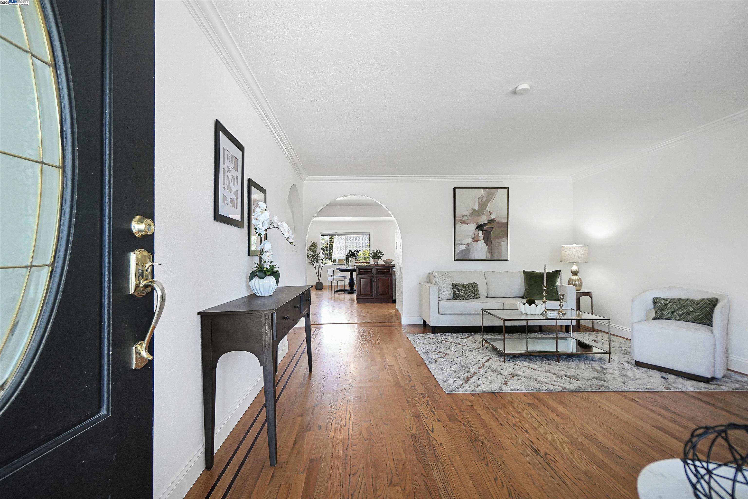 Detail Gallery Image 2 of 54 For 17526 Parker Rd, Castro Valley,  CA 94546 - 4 Beds | 2 Baths