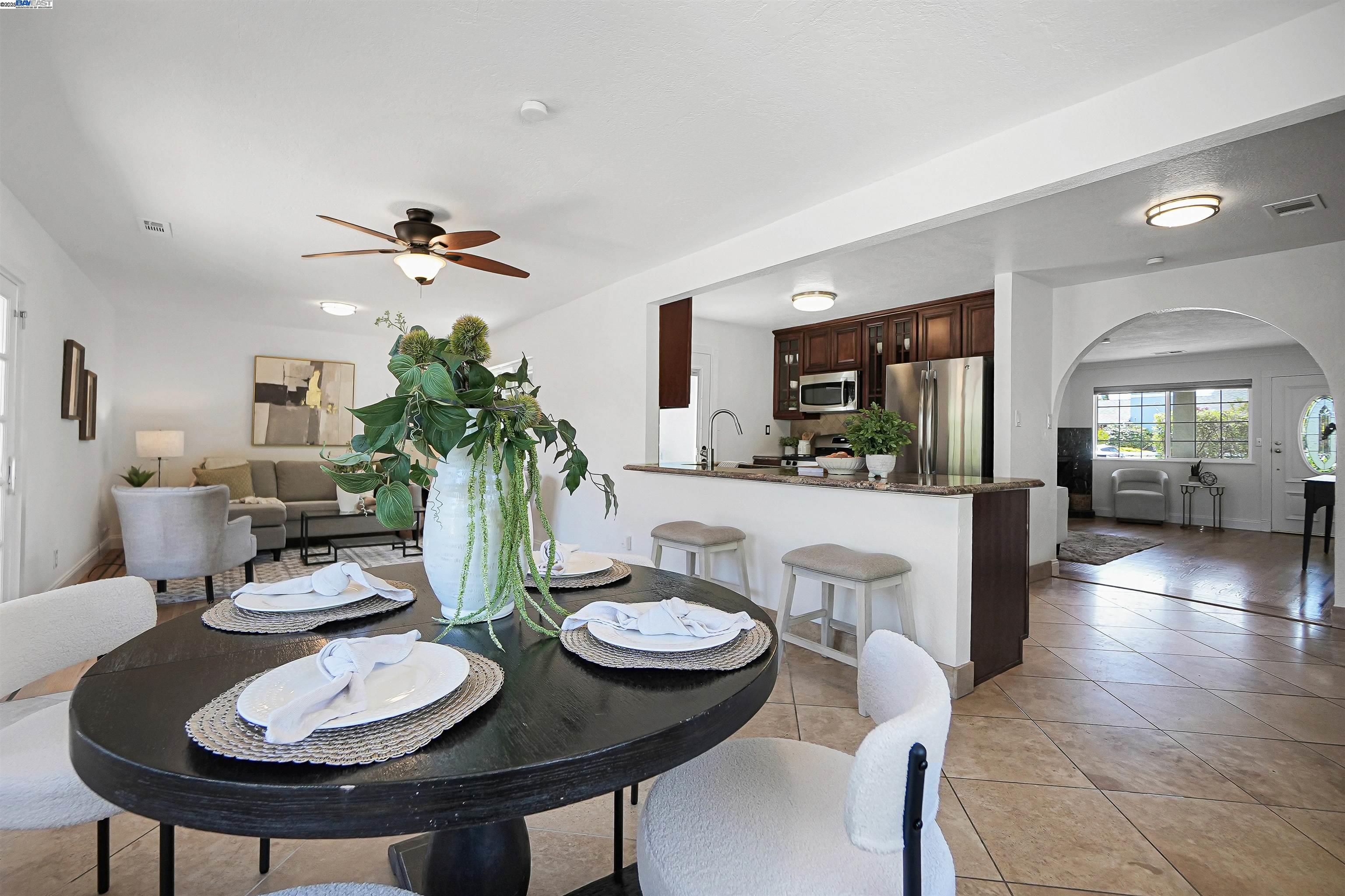 Detail Gallery Image 18 of 54 For 17526 Parker Rd, Castro Valley,  CA 94546 - 4 Beds | 2 Baths