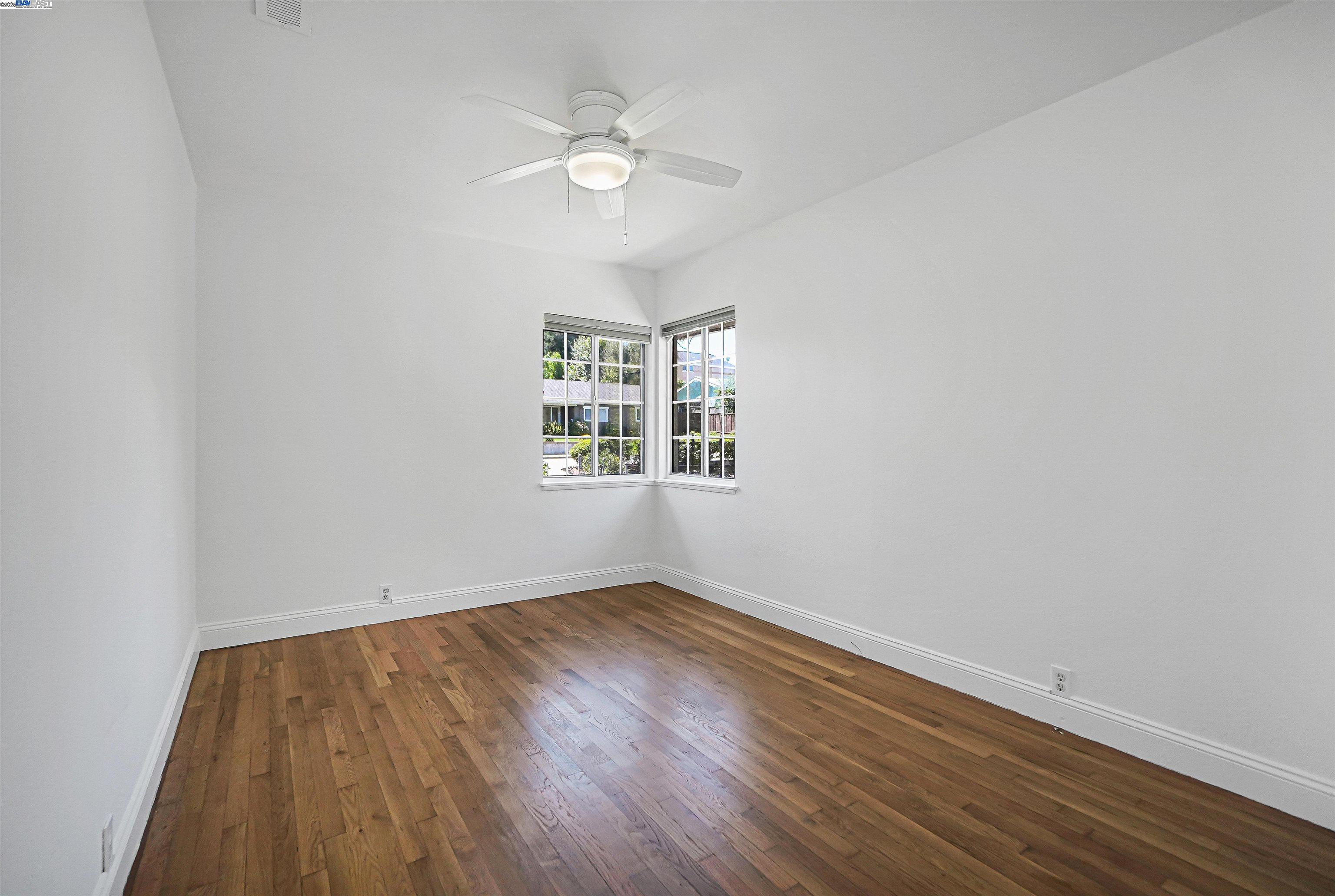 Detail Gallery Image 25 of 54 For 17526 Parker Rd, Castro Valley,  CA 94546 - 4 Beds | 2 Baths