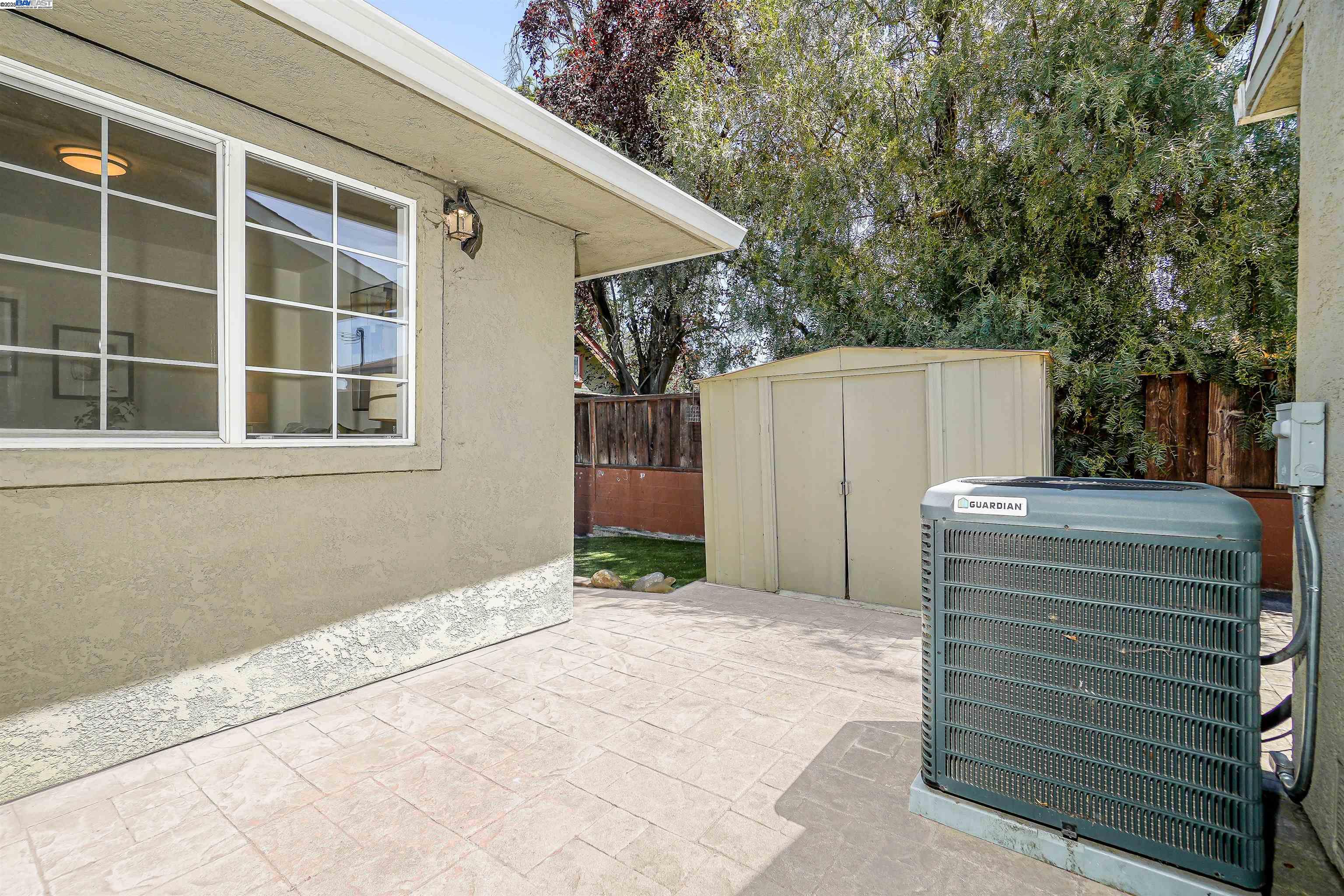 Detail Gallery Image 40 of 54 For 17526 Parker Rd, Castro Valley,  CA 94546 - 4 Beds | 2 Baths