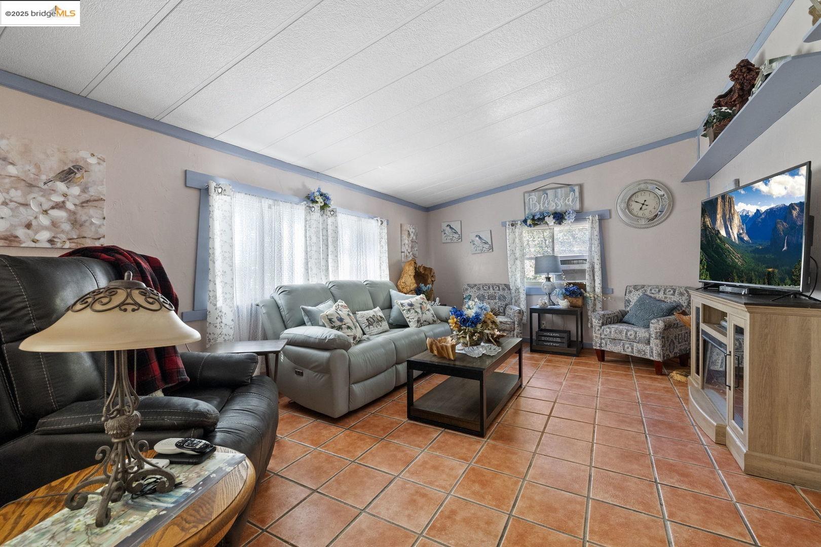 Detail Gallery Image 16 of 28 For 22411 Kennebec Ln, Columbia,  CA 95310 - 4 Beds | 2 Baths
