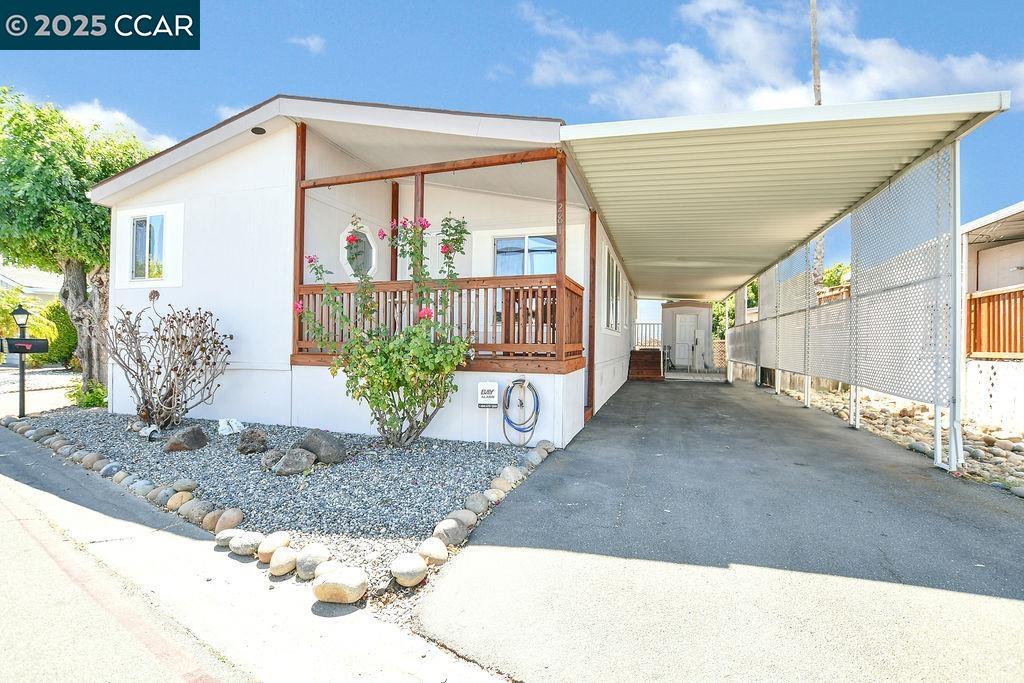 Detail Gallery Image 1 of 31 For 281 Aria Drive #143,  Pacheco,  CA 94553 - 3 Beds | 2 Baths