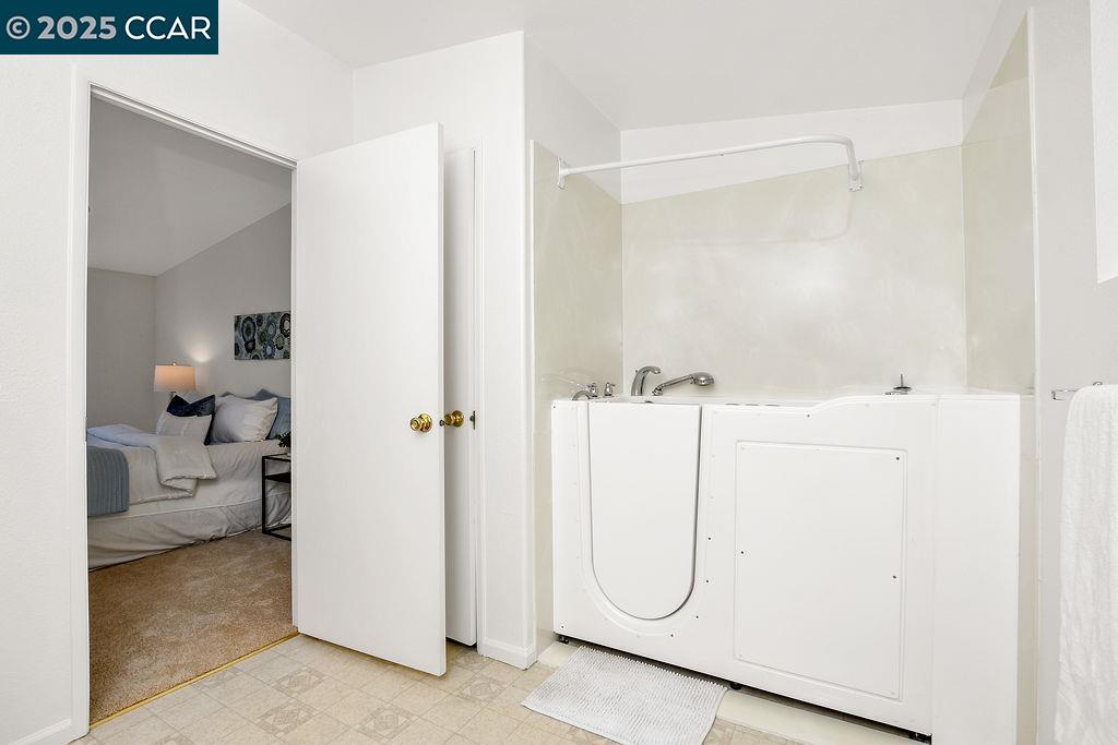 Detail Gallery Image 16 of 31 For 281 Aria Drive #143,  Pacheco,  CA 94553 - 3 Beds | 2 Baths