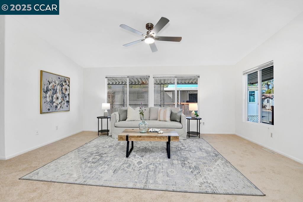 Detail Gallery Image 5 of 31 For 281 Aria Drive #143,  Pacheco,  CA 94553 - 3 Beds | 2 Baths