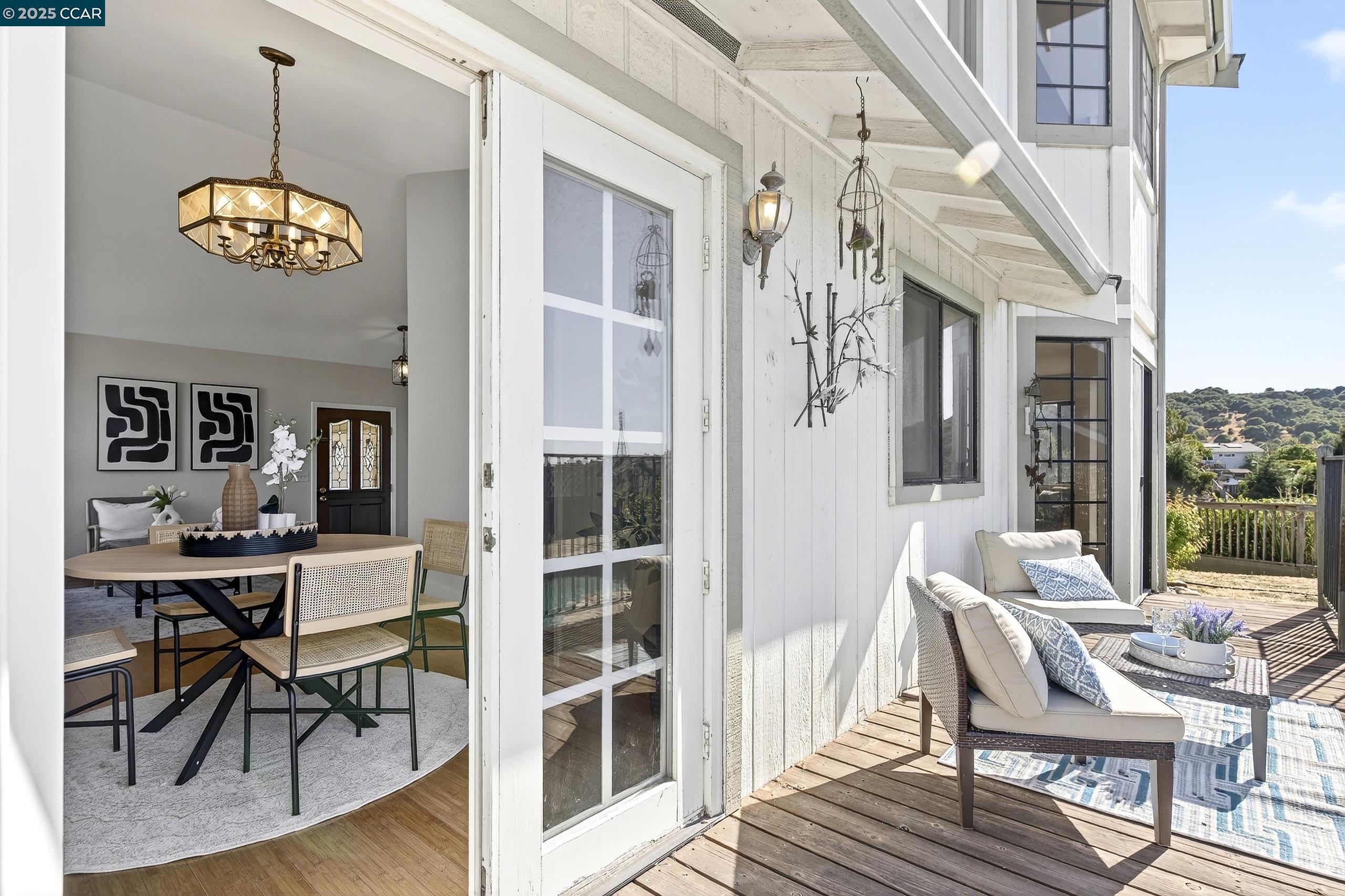 Detail Gallery Image 14 of 60 For 166 Duperu Dr, Crockett,  CA 94525 - 3 Beds | 2/1 Baths