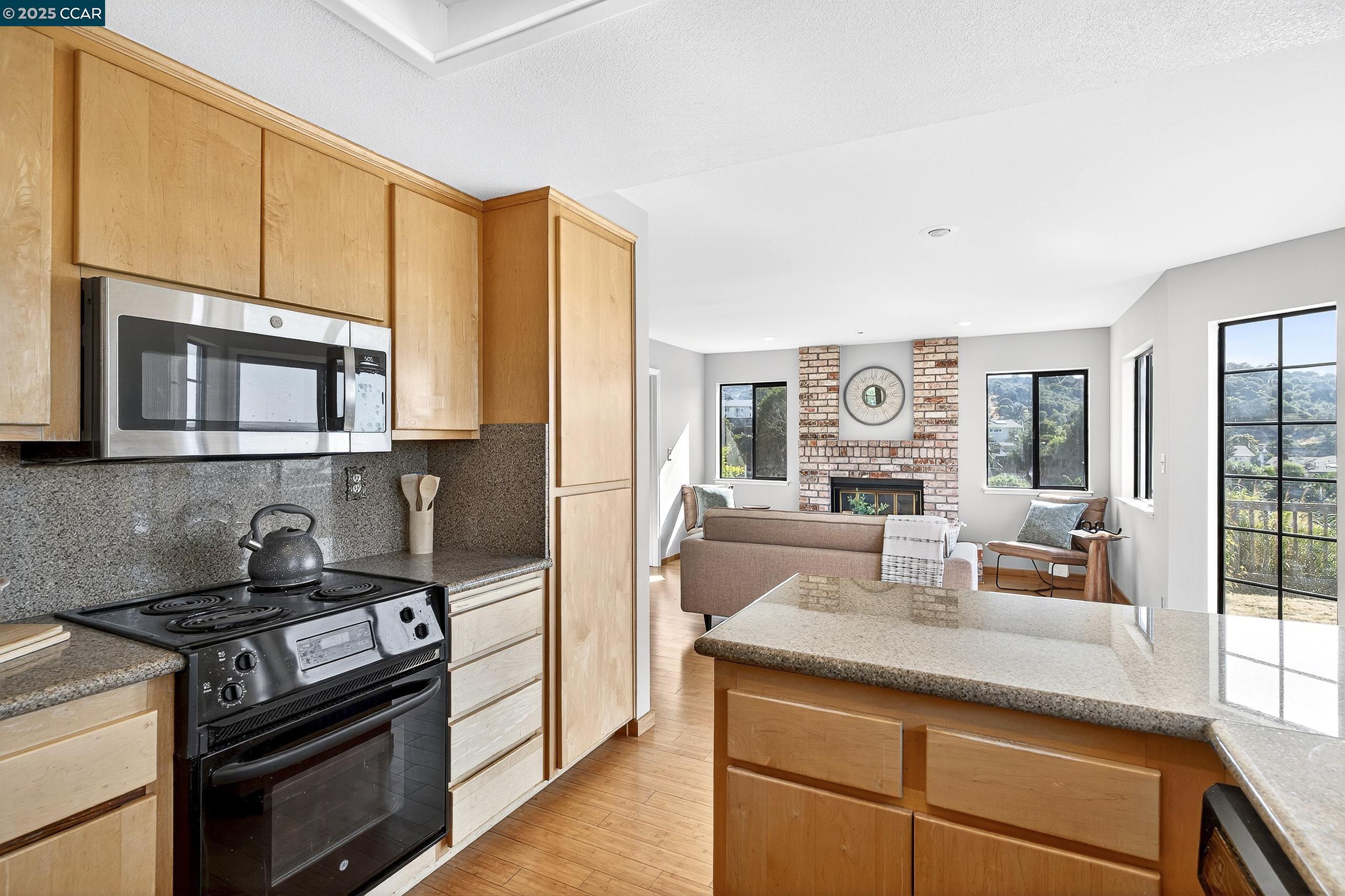Detail Gallery Image 20 of 60 For 166 Duperu Dr, Crockett,  CA 94525 - 3 Beds | 2/1 Baths