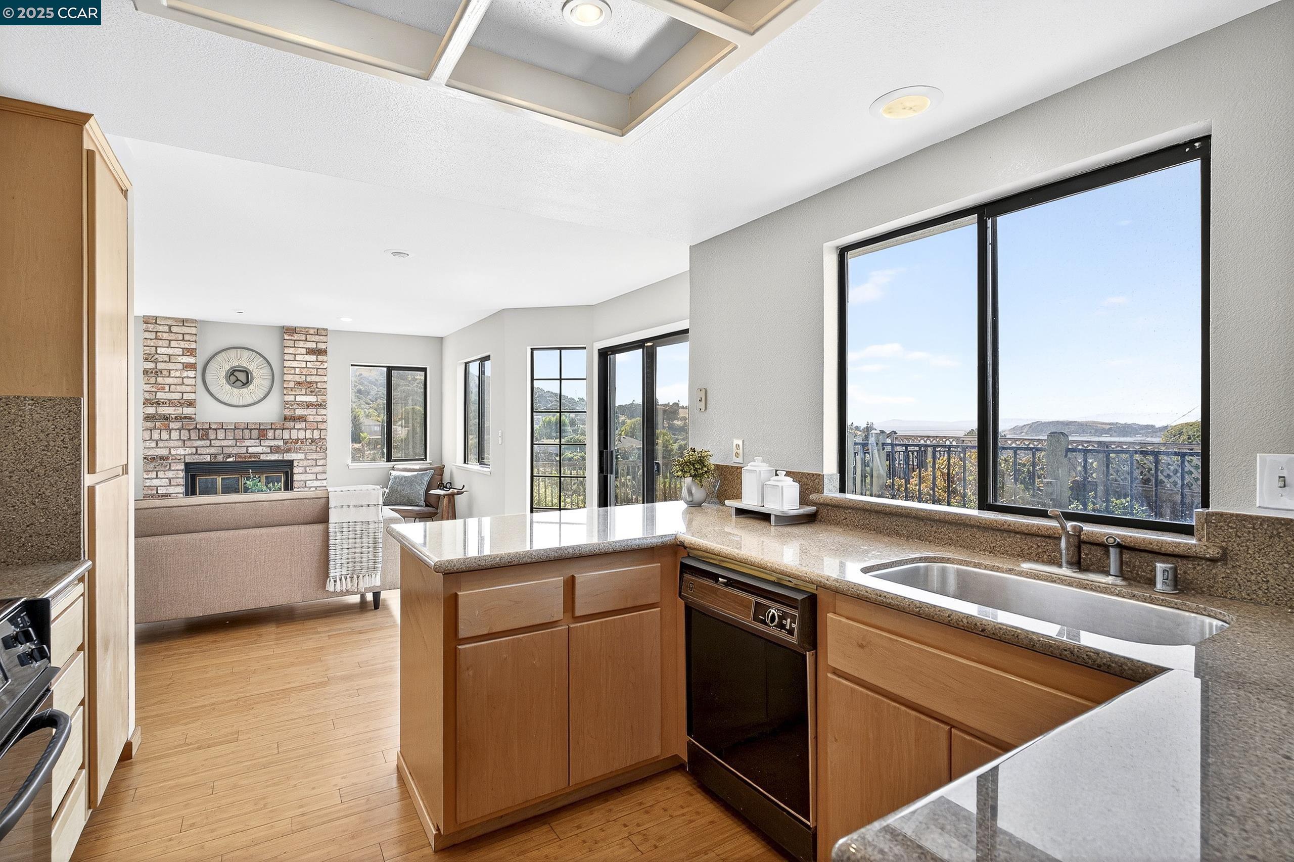 Detail Gallery Image 21 of 60 For 166 Duperu Dr, Crockett,  CA 94525 - 3 Beds | 2/1 Baths