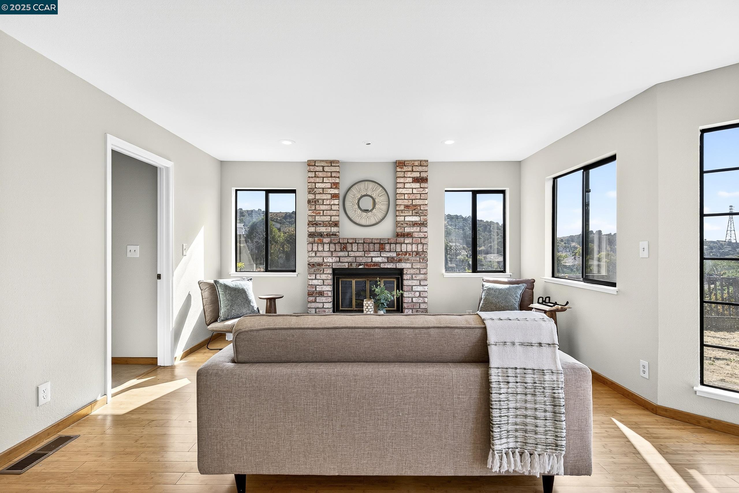 Detail Gallery Image 29 of 60 For 166 Duperu Dr, Crockett,  CA 94525 - 3 Beds | 2/1 Baths