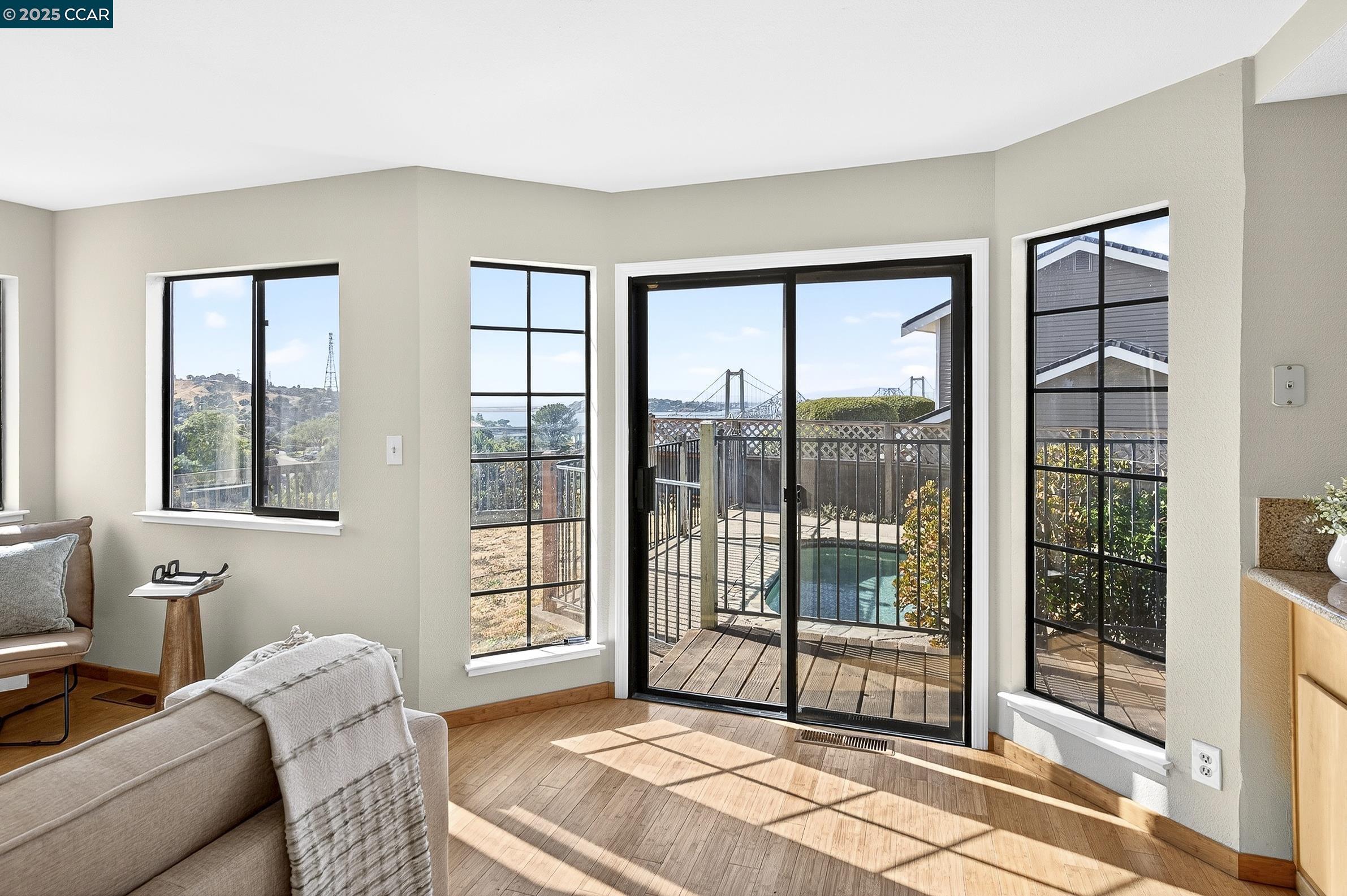 Detail Gallery Image 30 of 60 For 166 Duperu Dr, Crockett,  CA 94525 - 3 Beds | 2/1 Baths