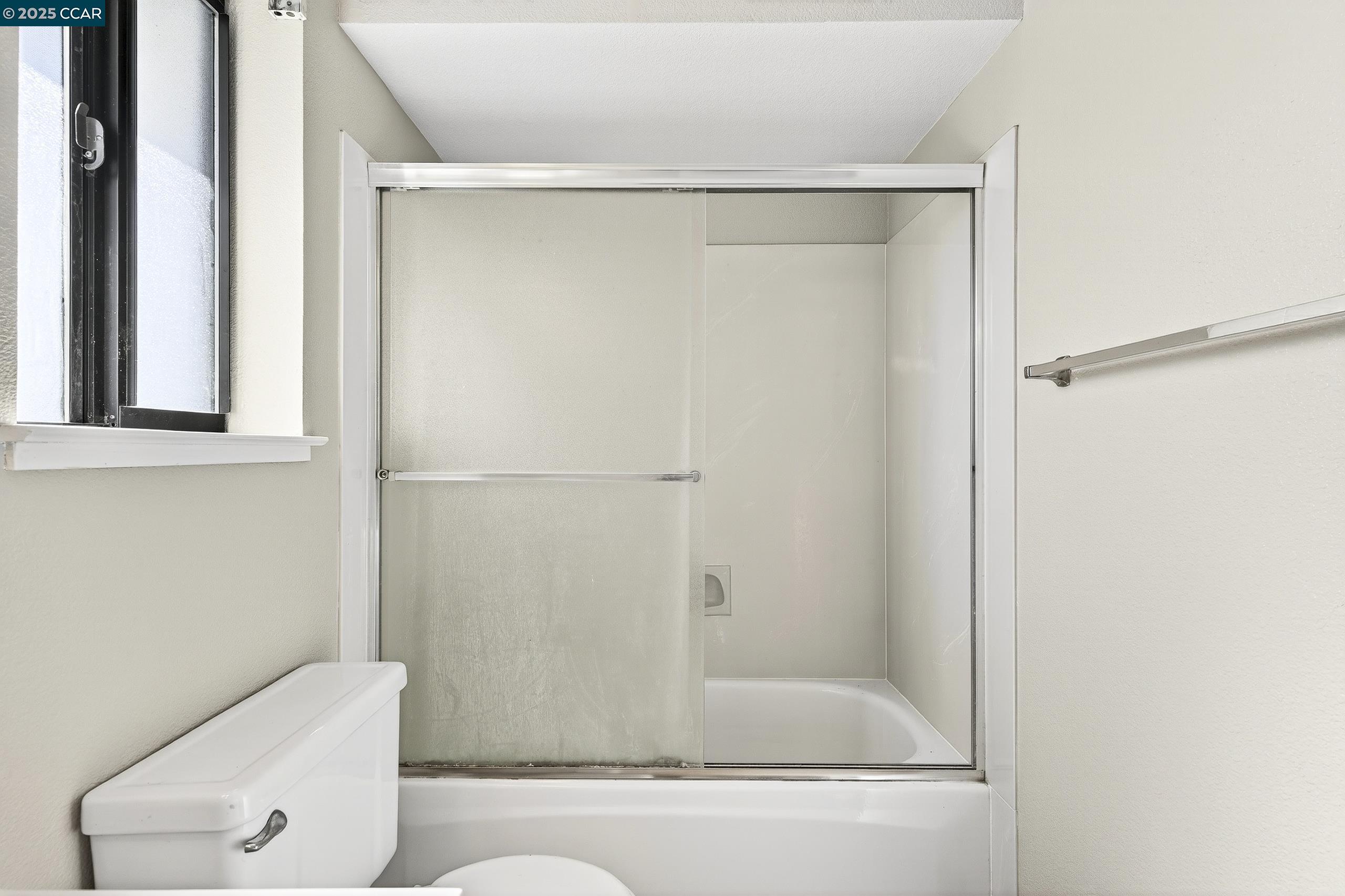 Detail Gallery Image 45 of 60 For 166 Duperu Dr, Crockett,  CA 94525 - 3 Beds | 2/1 Baths