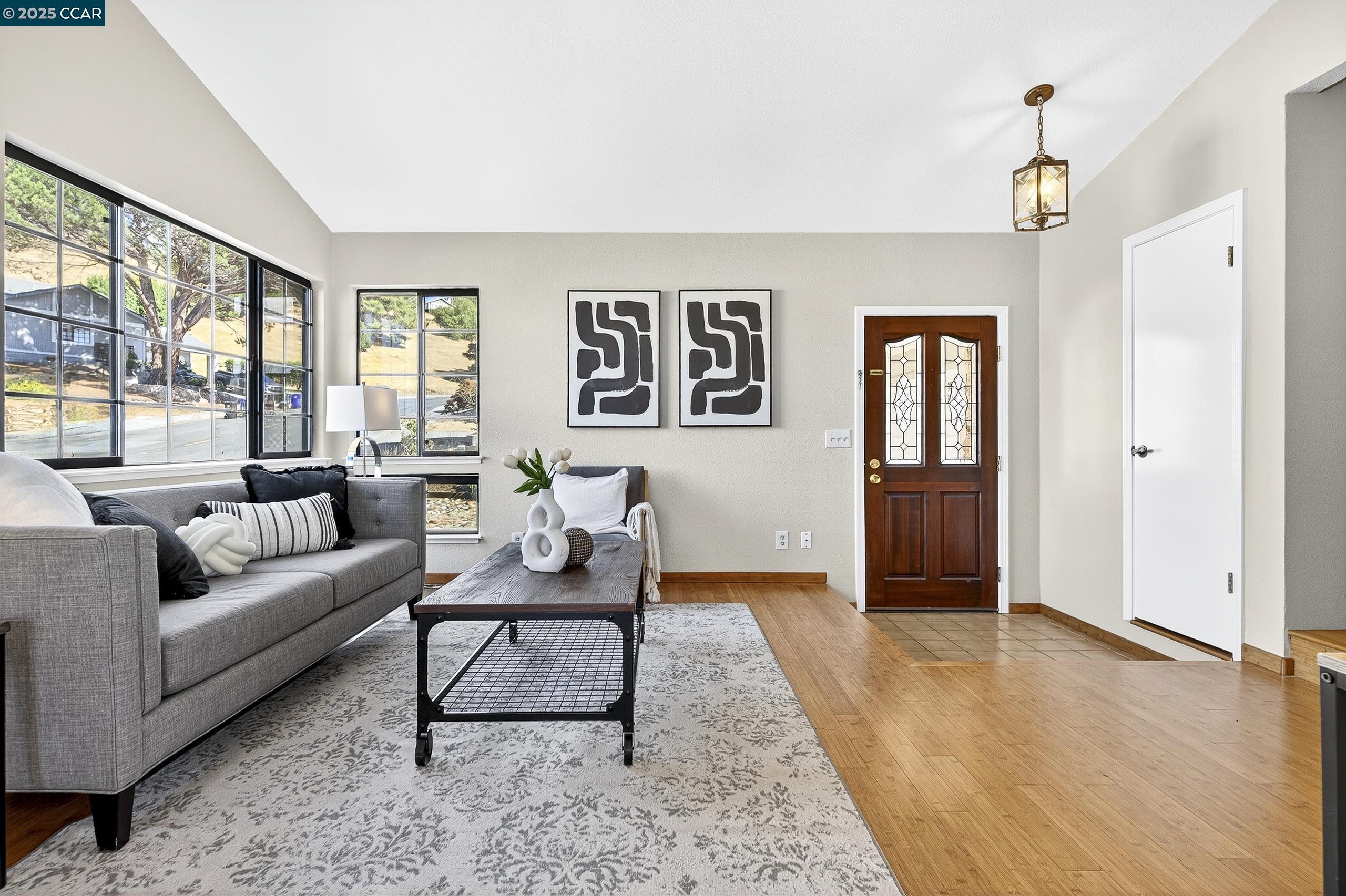 Detail Gallery Image 8 of 60 For 166 Duperu Dr, Crockett,  CA 94525 - 3 Beds | 2/1 Baths