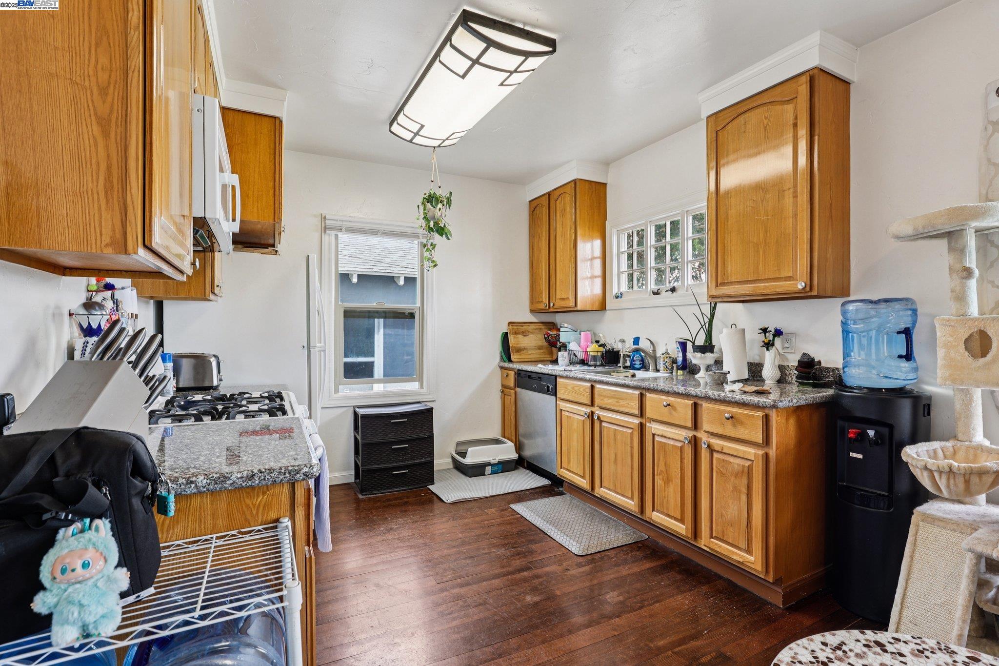 Detail Gallery Image 17 of 28 For 352 Winslow St, Crockett,  CA 94525 - – Beds | – Baths