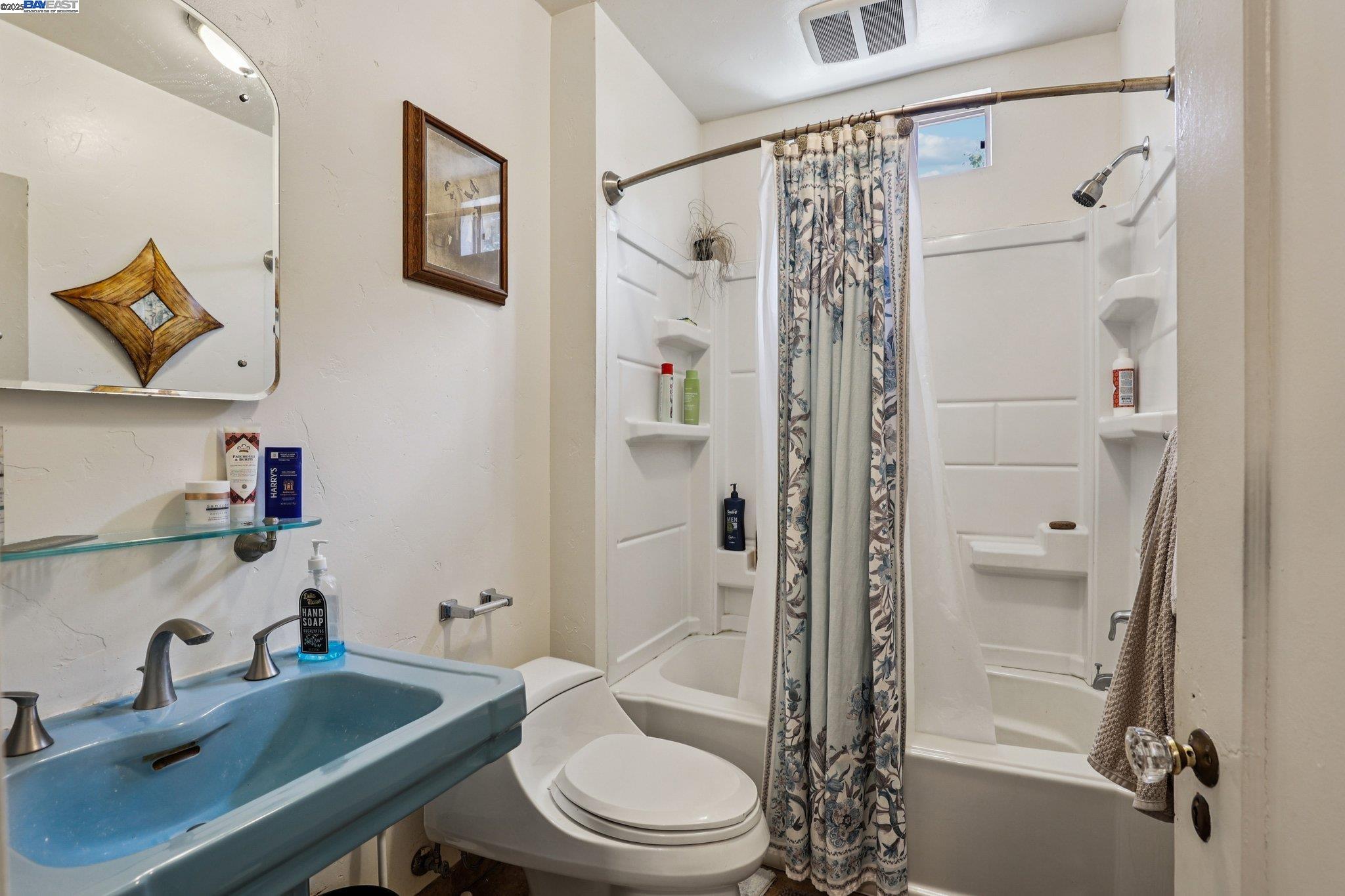 Detail Gallery Image 23 of 28 For 352 Winslow St, Crockett,  CA 94525 - – Beds | – Baths