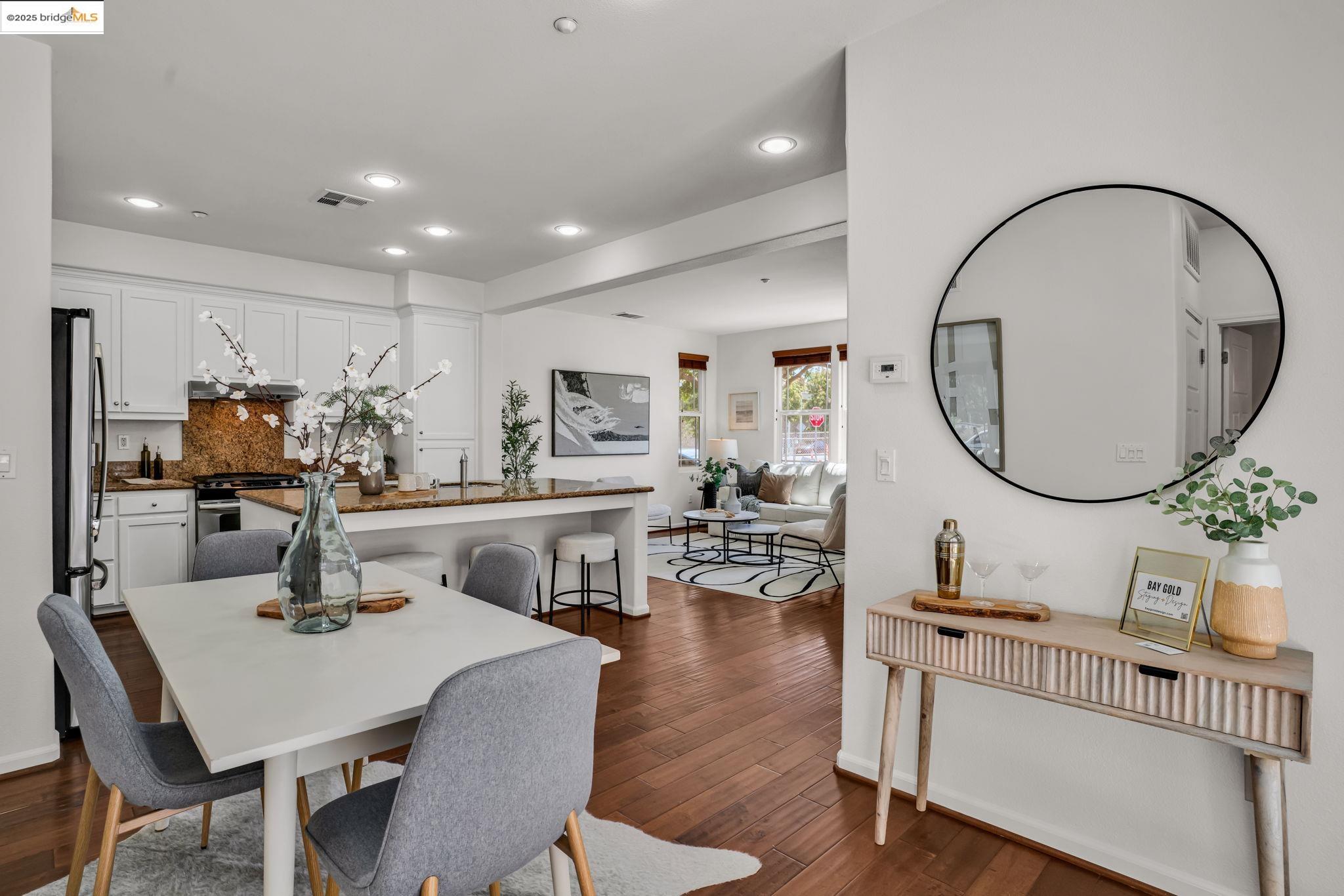 Detail Gallery Image 11 of 46 For 1623 Fortmann Way, Alameda,  CA 94501 - 4 Beds | 3/1 Baths