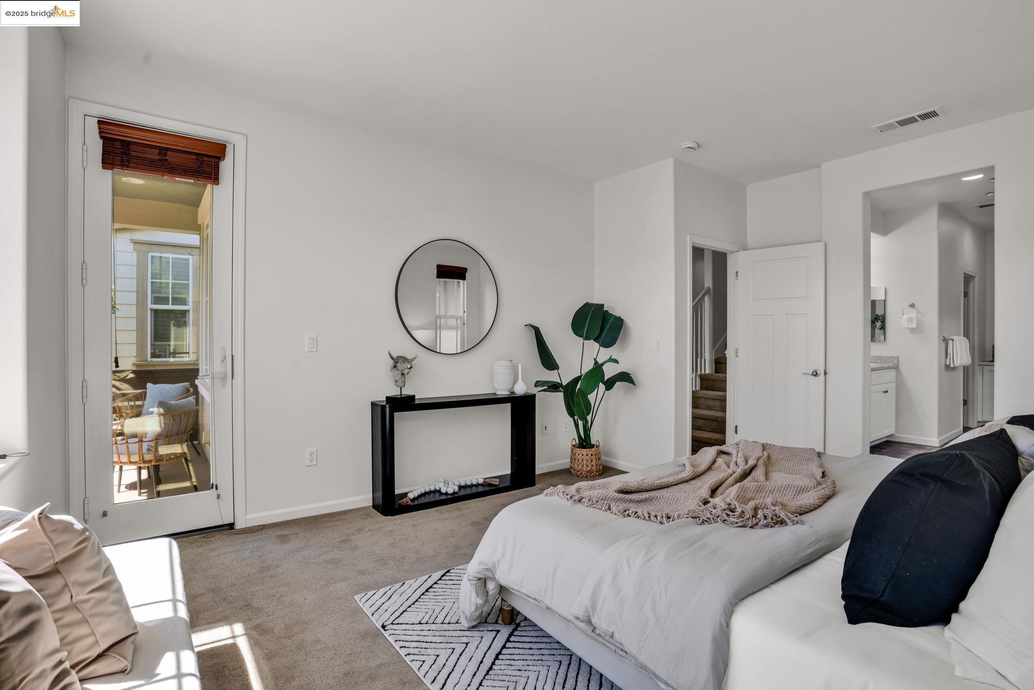 Detail Gallery Image 16 of 46 For 1623 Fortmann Way, Alameda,  CA 94501 - 4 Beds | 3/1 Baths