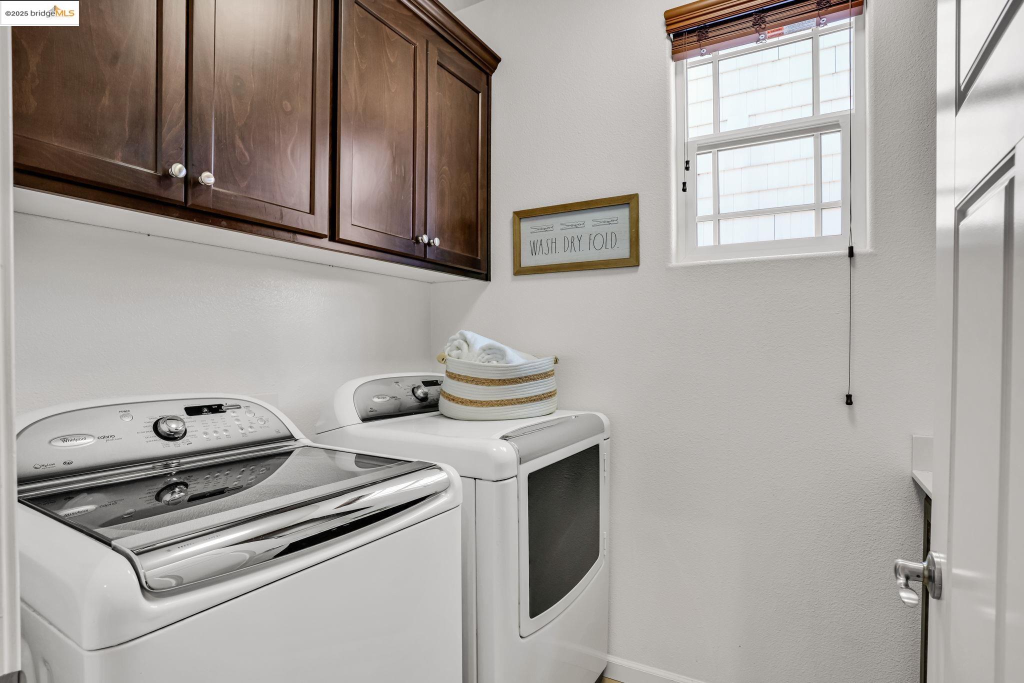 Detail Gallery Image 24 of 46 For 1623 Fortmann Way, Alameda,  CA 94501 - 4 Beds | 3/1 Baths