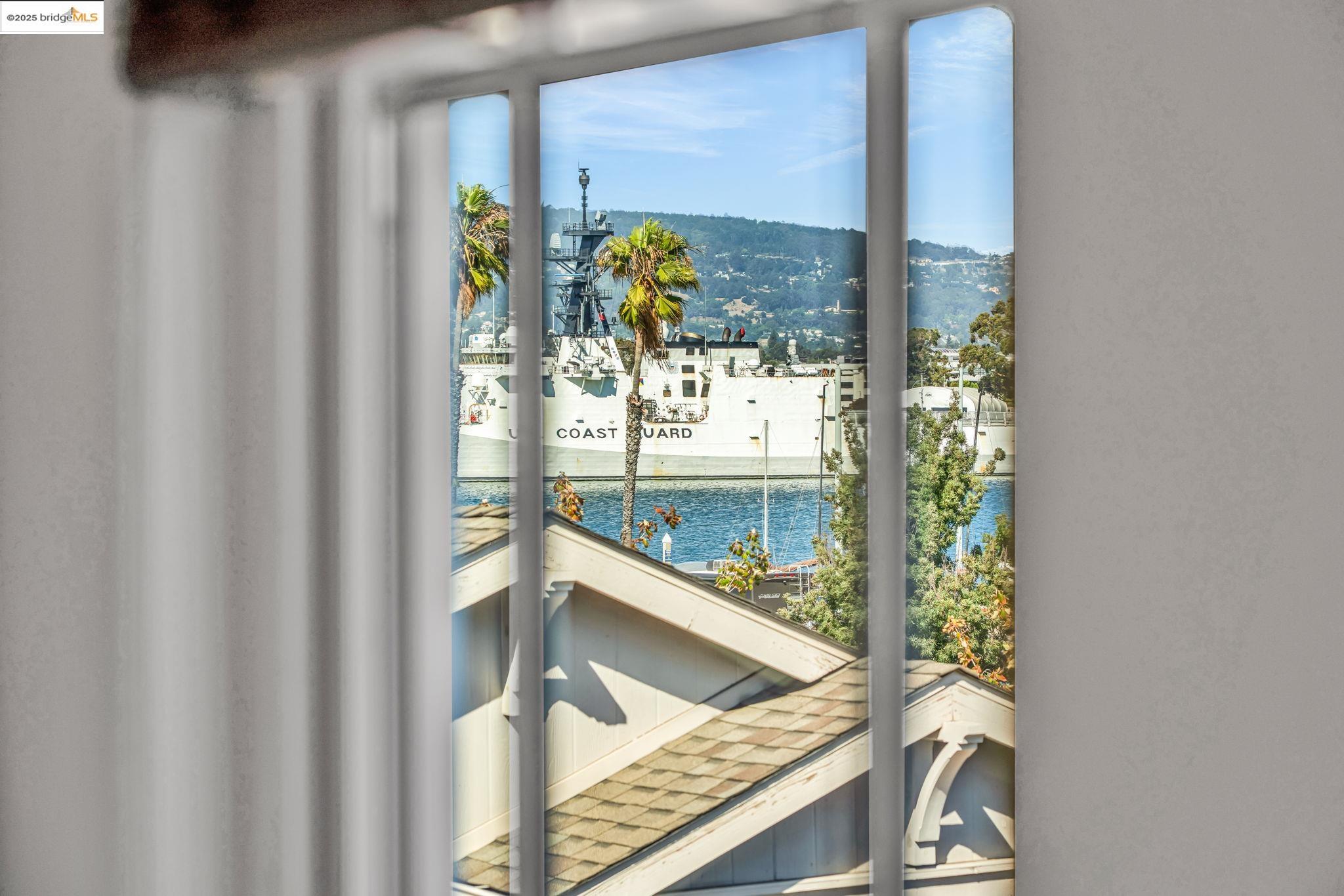 Detail Gallery Image 29 of 46 For 1623 Fortmann Way, Alameda,  CA 94501 - 4 Beds | 3/1 Baths