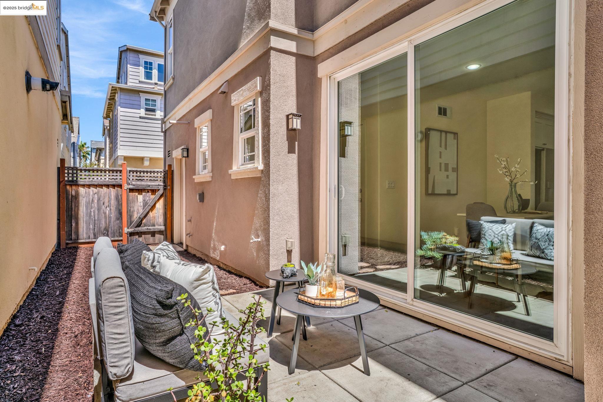 Detail Gallery Image 36 of 46 For 1623 Fortmann Way, Alameda,  CA 94501 - 4 Beds | 3/1 Baths