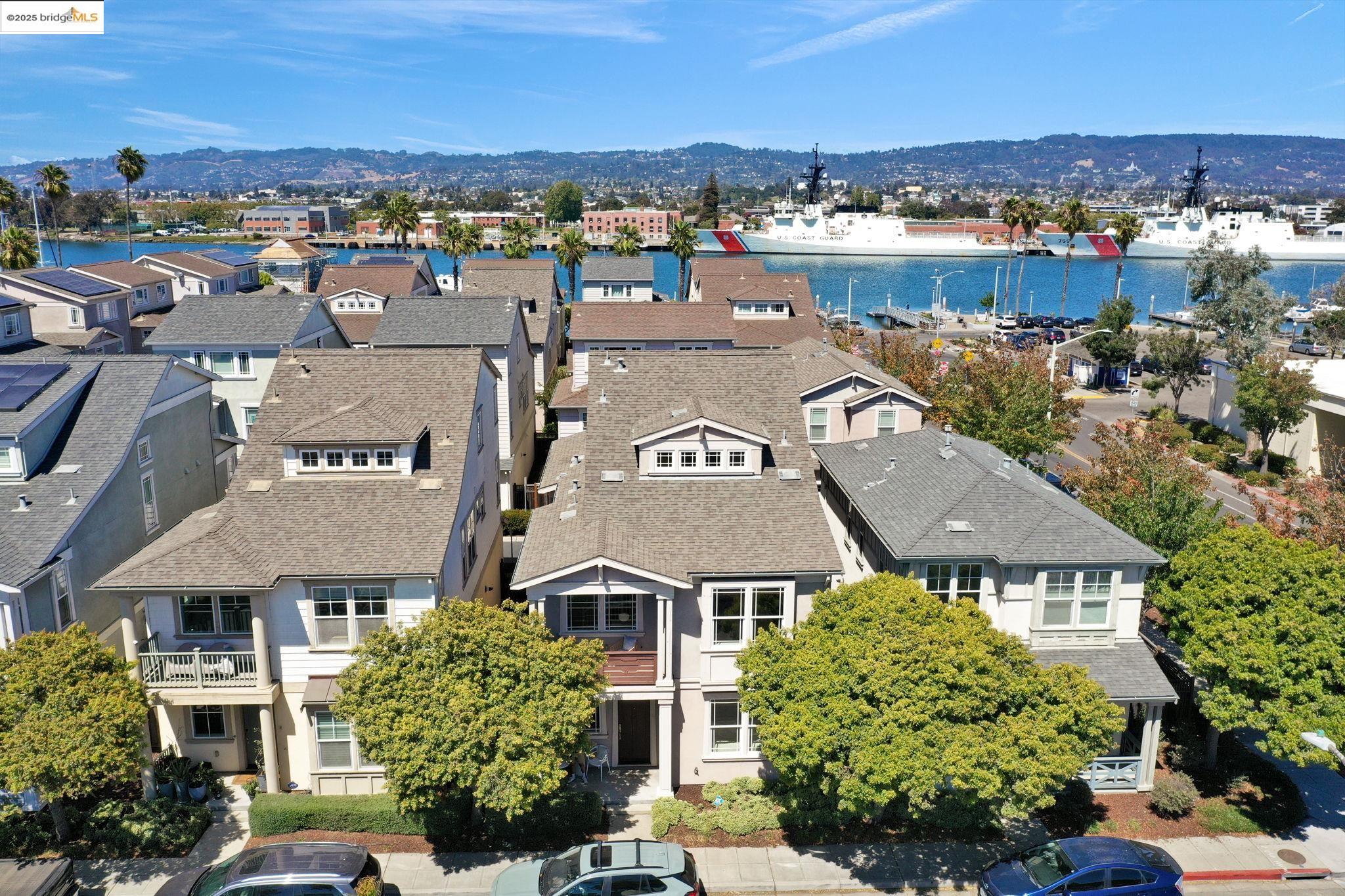 Detail Gallery Image 39 of 46 For 1623 Fortmann Way, Alameda,  CA 94501 - 4 Beds | 3/1 Baths