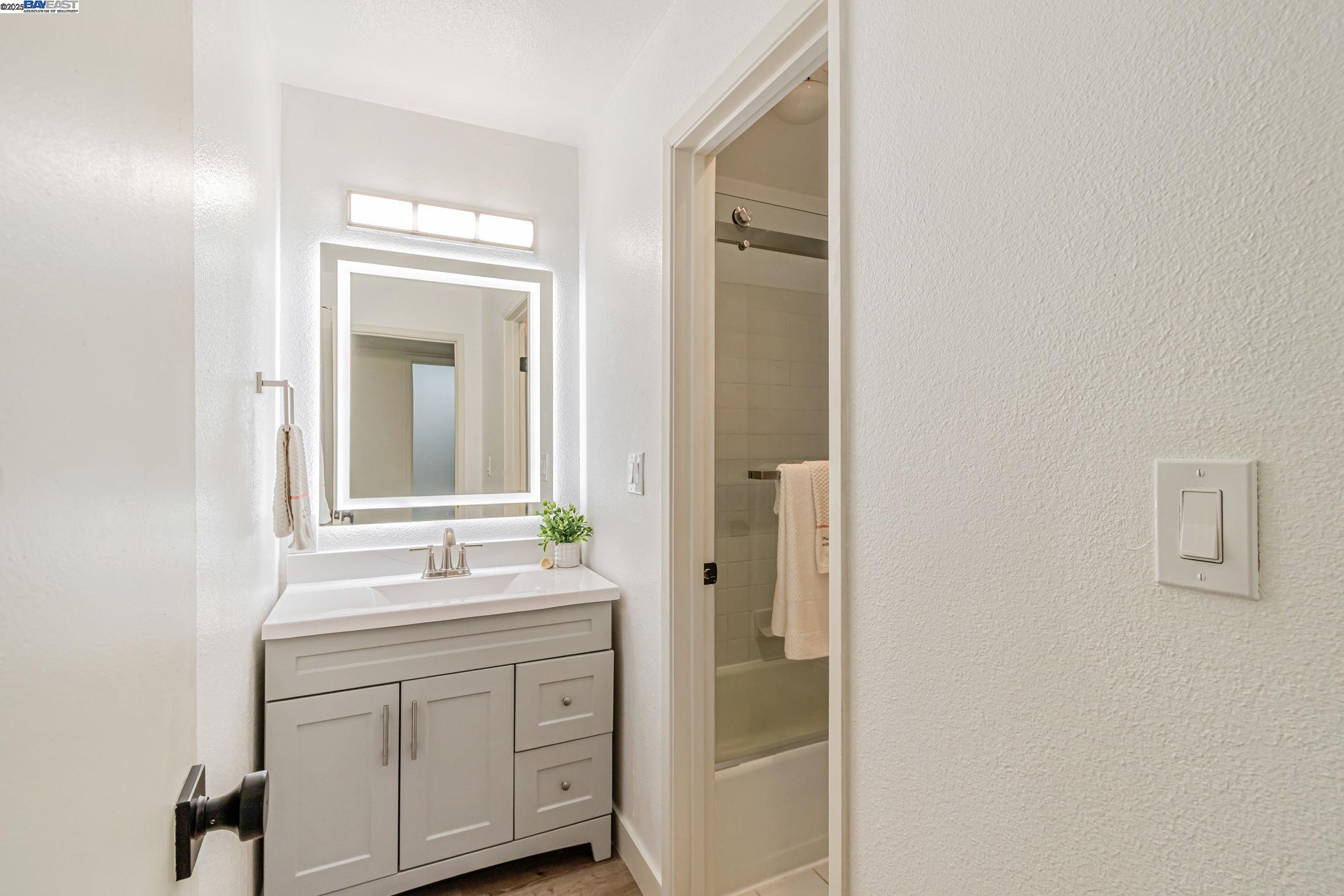 Detail Gallery Image 18 of 44 For 291 Tradewinds Dr #7,  San Jose,  CA 95123 - 2 Beds | 1 Baths