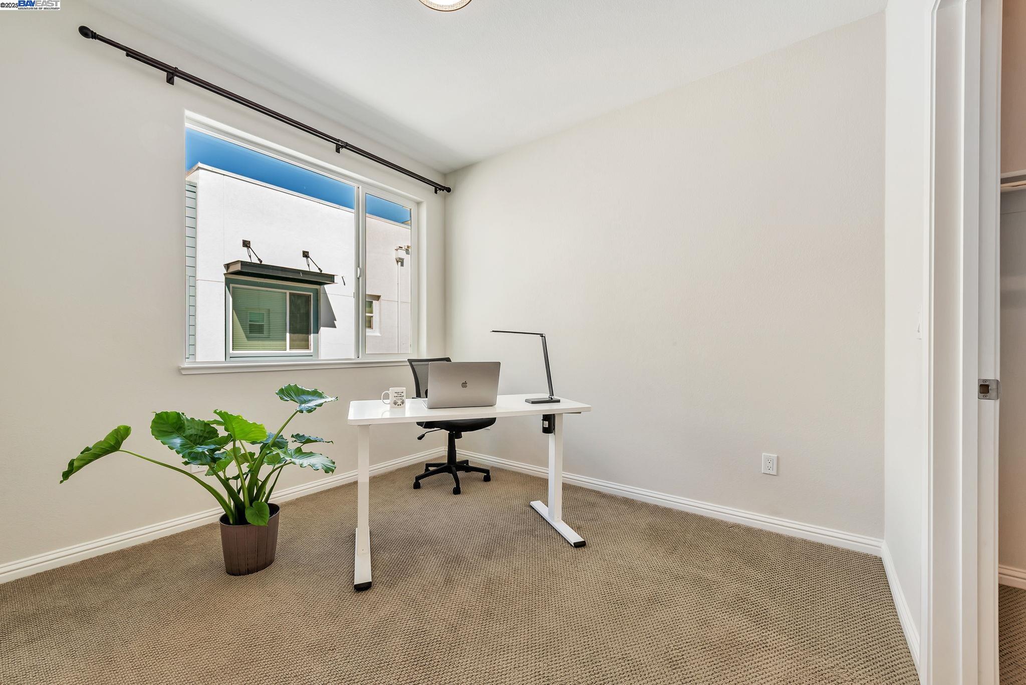 Detail Gallery Image 19 of 29 For 571 Apricot Way, San Jose,  CA 95133 - 3 Beds | 3/1 Baths