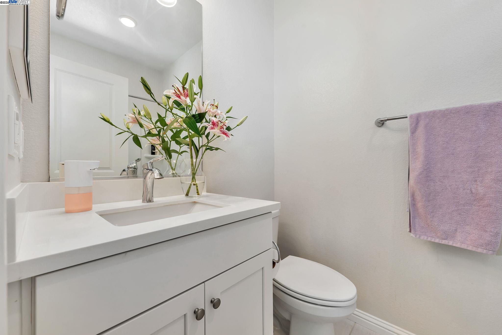 Detail Gallery Image 21 of 29 For 571 Apricot Way, San Jose,  CA 95133 - 3 Beds | 3/1 Baths