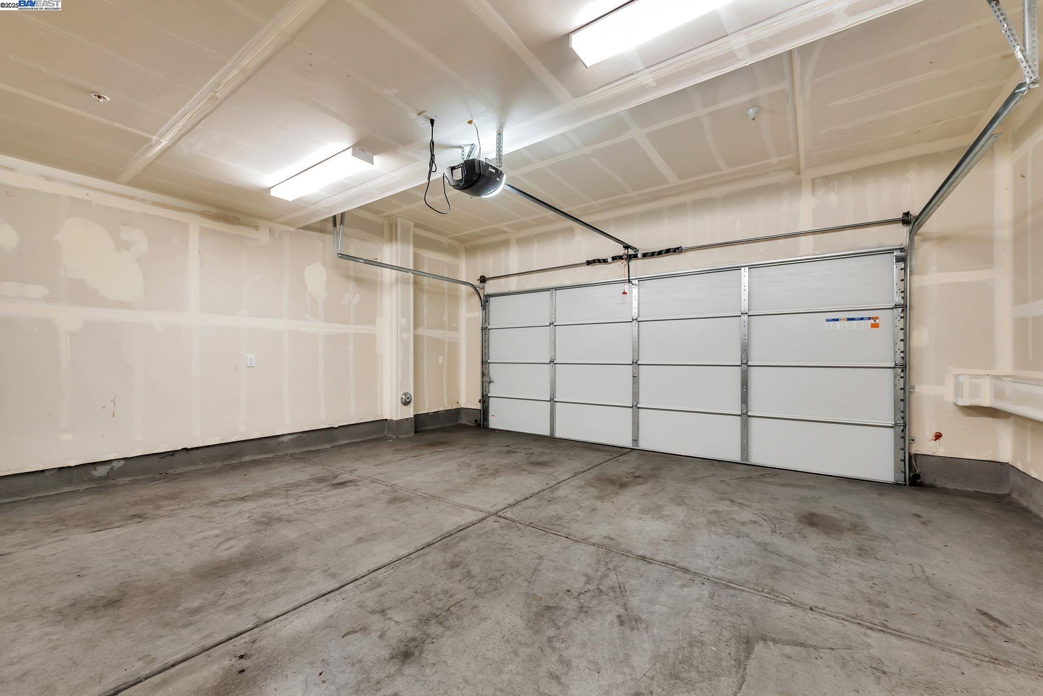 Detail Gallery Image 26 of 29 For 571 Apricot Way, San Jose,  CA 95133 - 3 Beds | 3/1 Baths