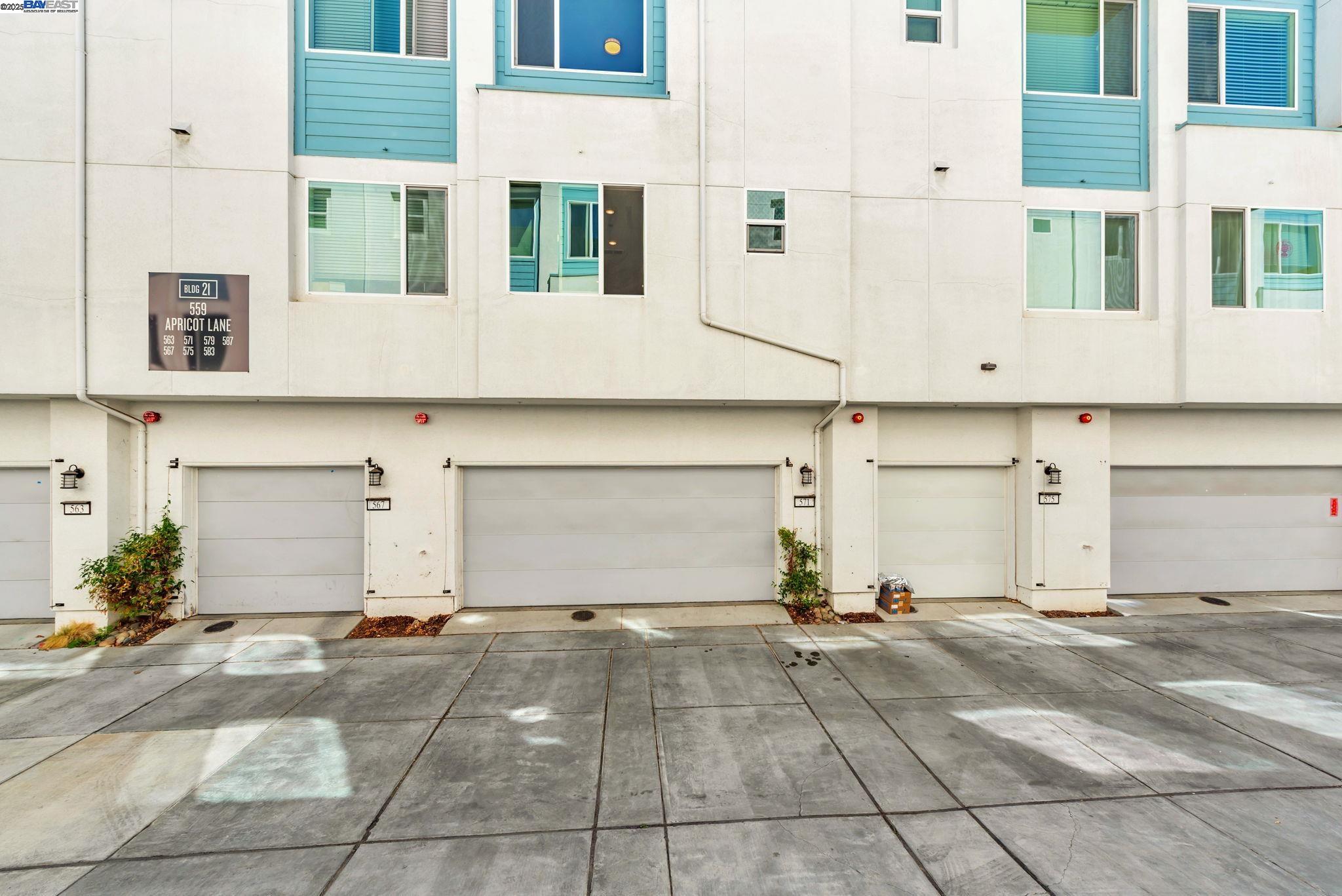 Detail Gallery Image 27 of 29 For 571 Apricot Way, San Jose,  CA 95133 - 3 Beds | 3/1 Baths