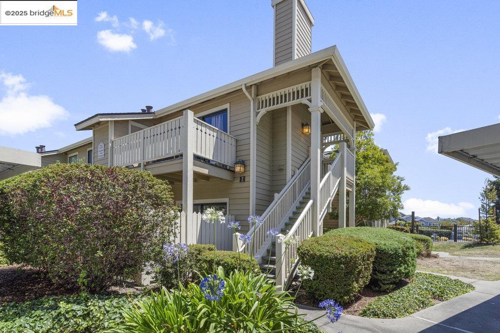 More Details about MLS # 41107360 : 31 LAKESHORE COURT