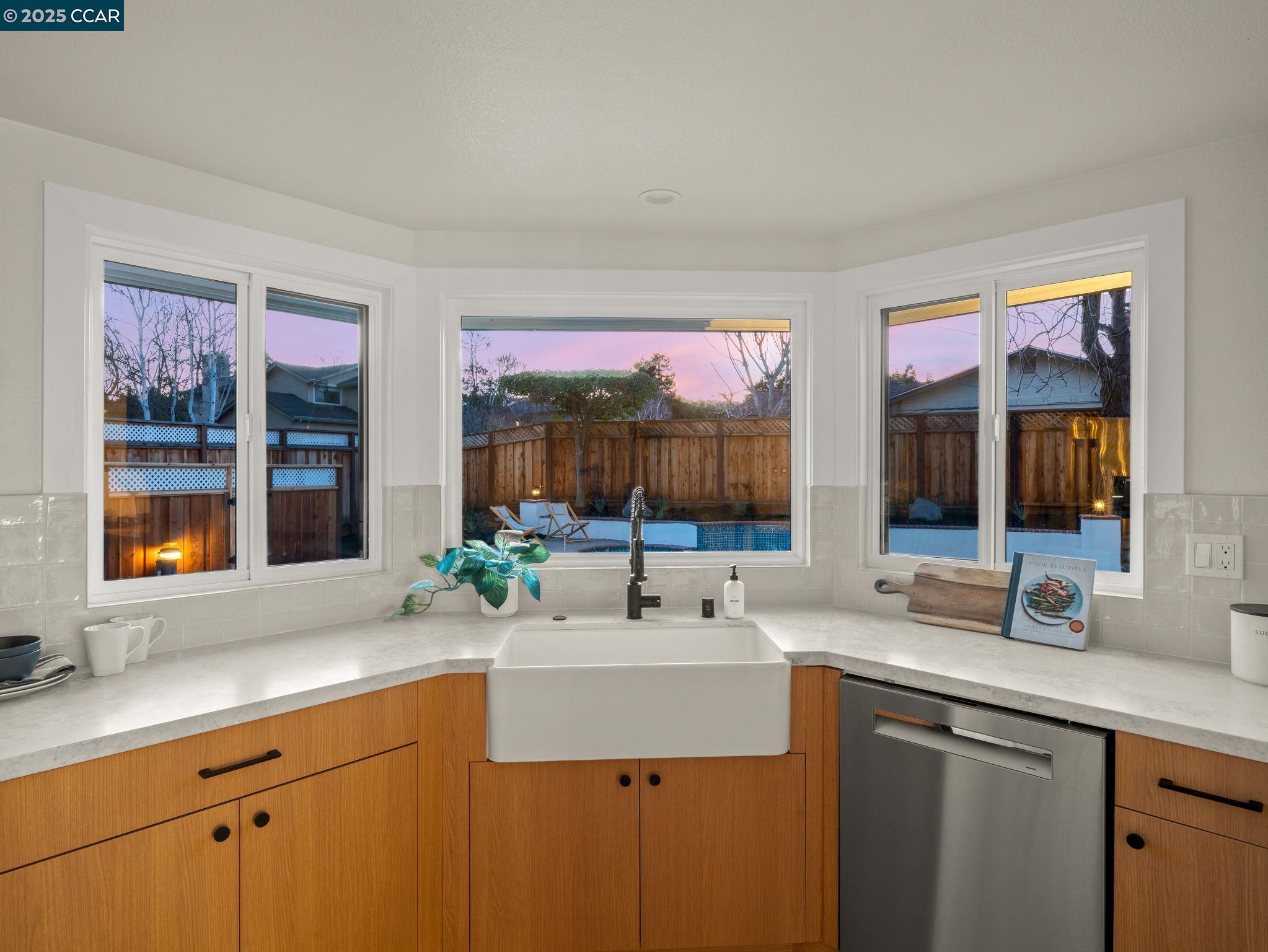 Detail Gallery Image 14 of 60 For 7506 Amarillo Rd, Dublin,  CA 94568 - 4 Beds | 2 Baths