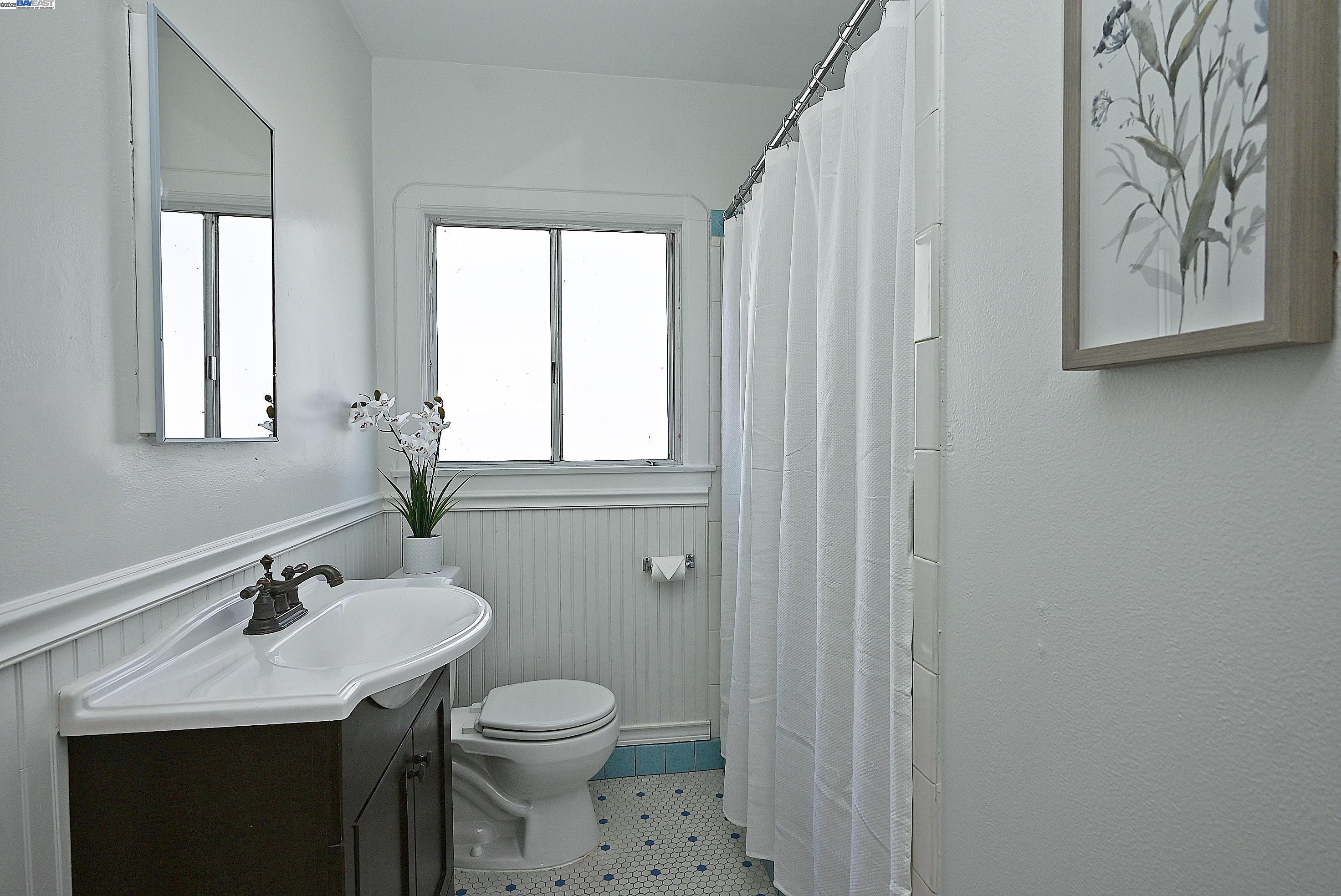 Detail Gallery Image 15 of 23 For 333 Central, Alameda,  CA 94501 - 2 Beds | 1 Baths