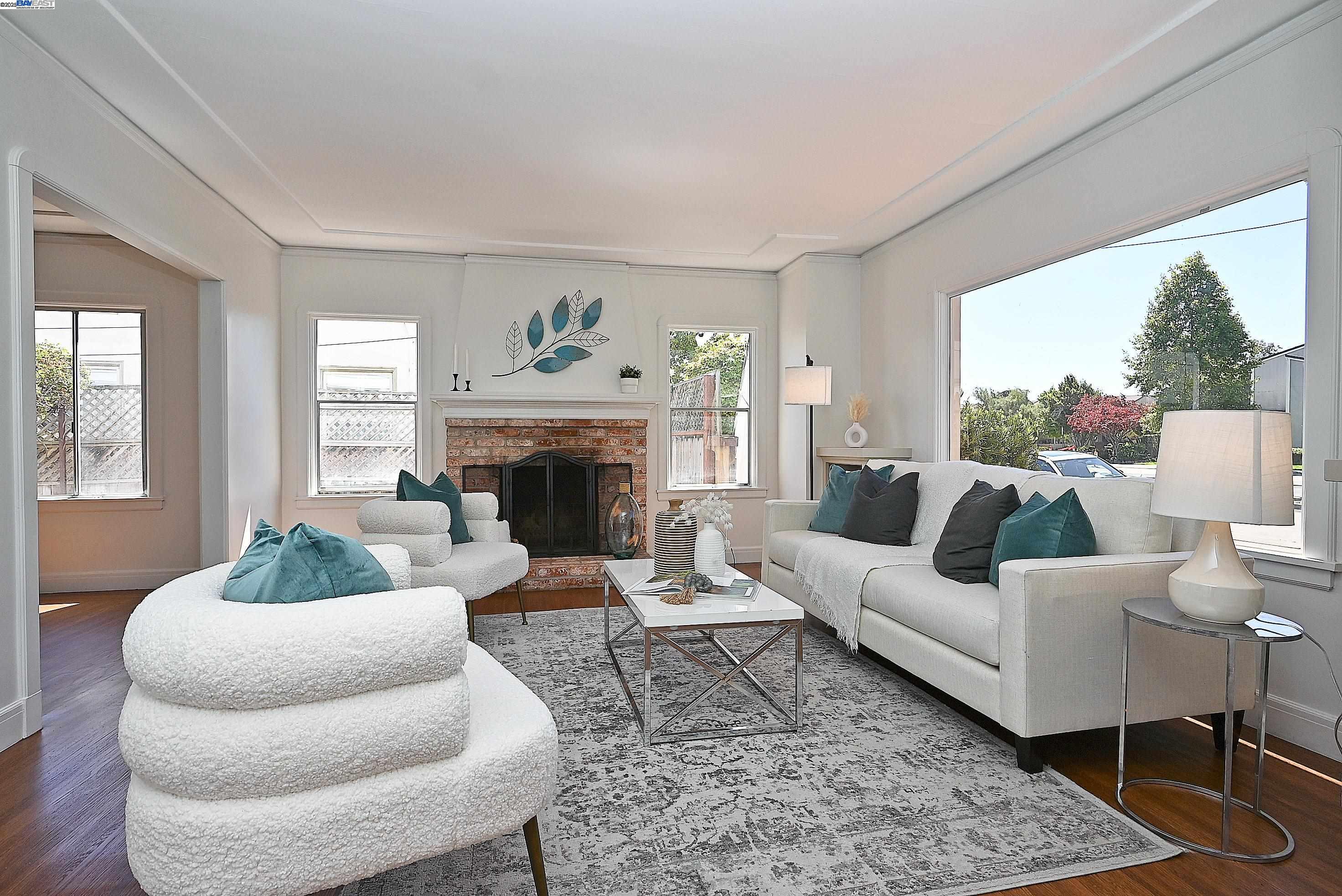 Detail Gallery Image 5 of 23 For 333 Central, Alameda,  CA 94501 - 2 Beds | 1 Baths